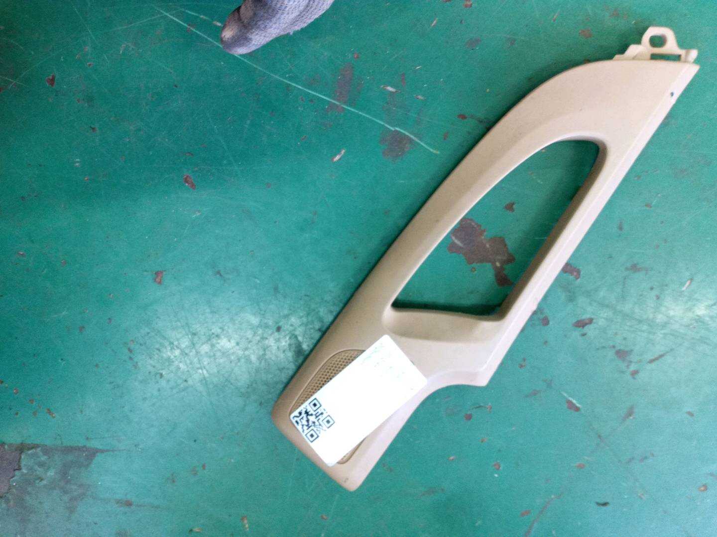 95855534800 后门内拉手框(右)