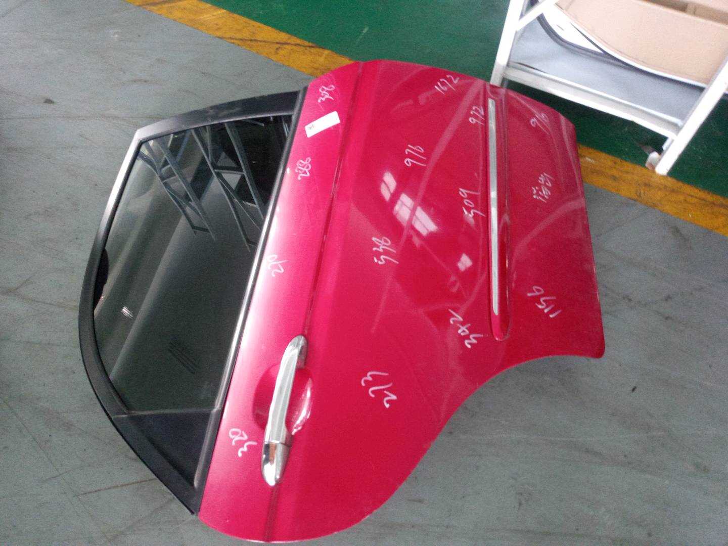 K770042F010 后门壳（右）