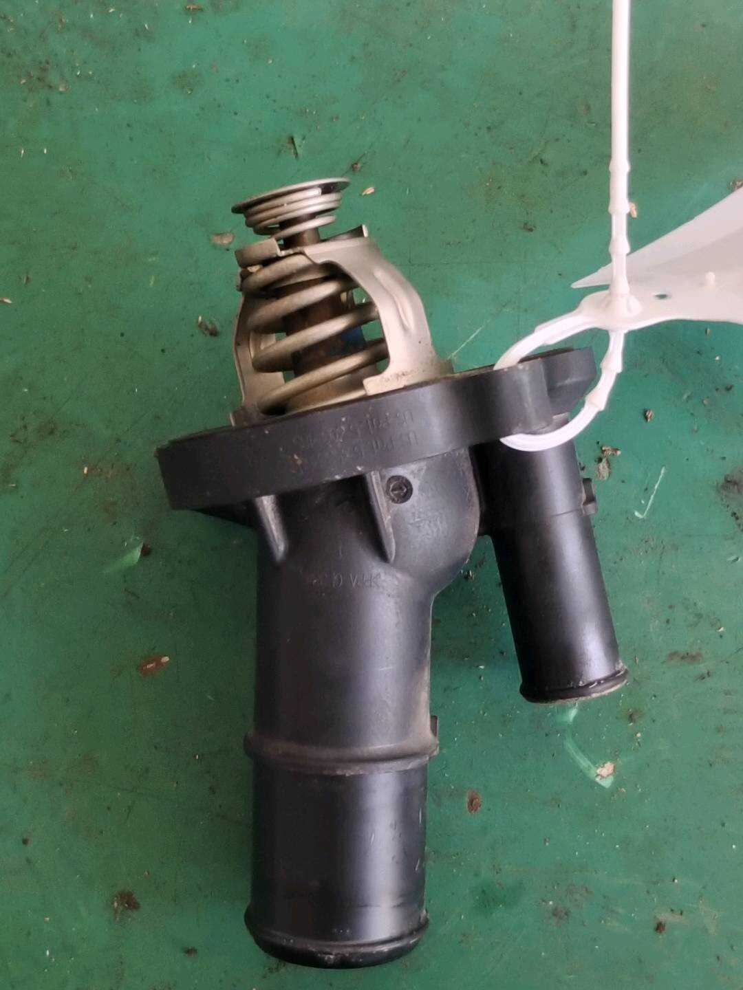 JDE28115 节温器