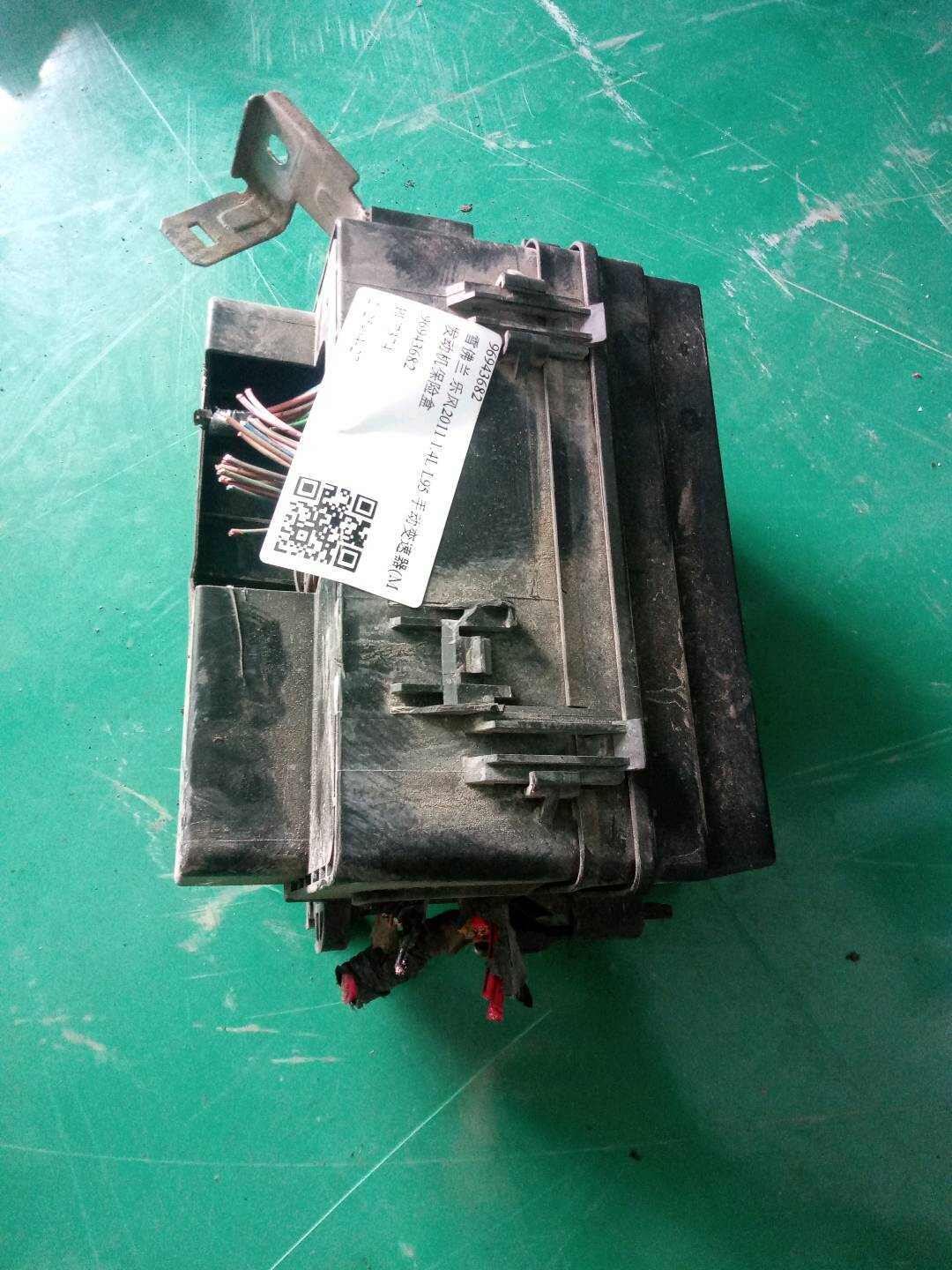 96943682 发动机保险盒