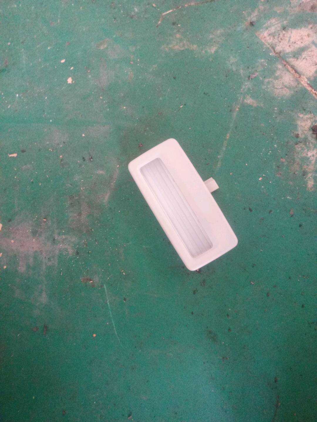 63319163767 车顶化妆灯