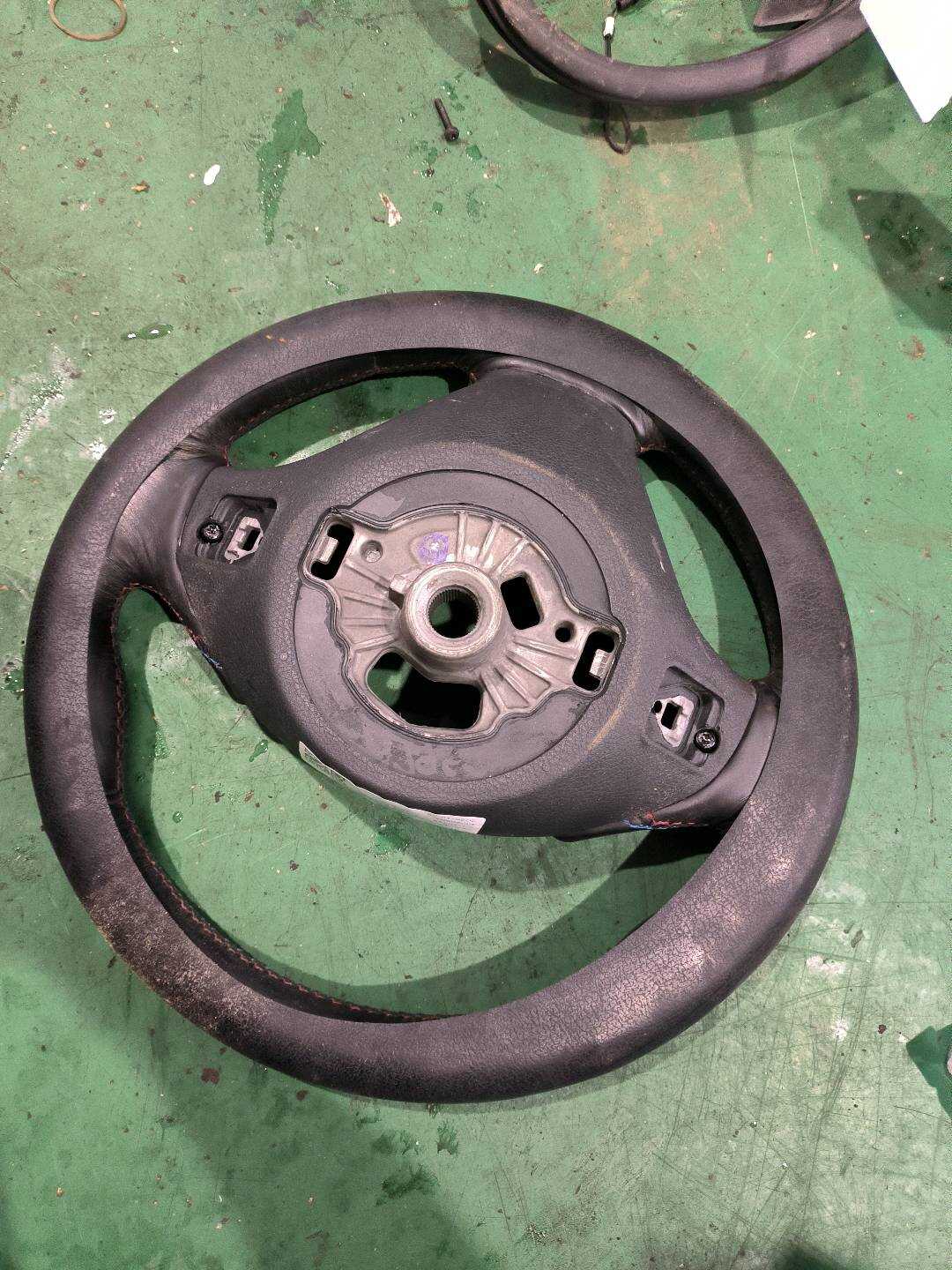 32306863347 方向盘