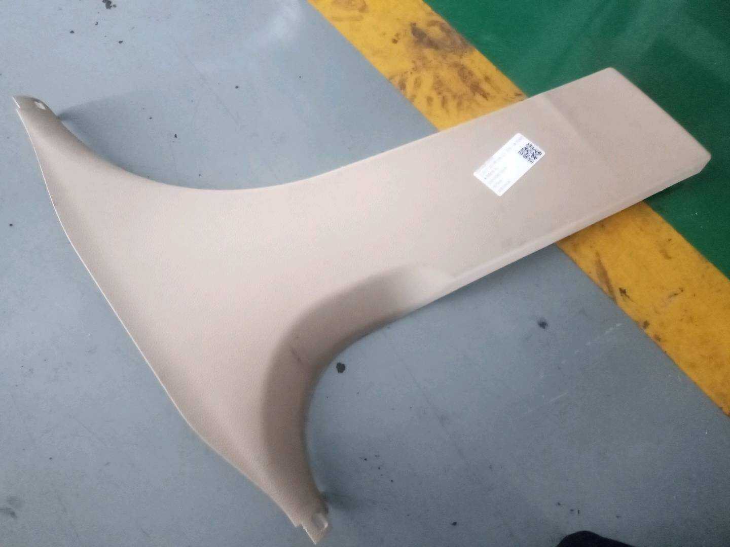 51437288224 B柱内衬(右下)