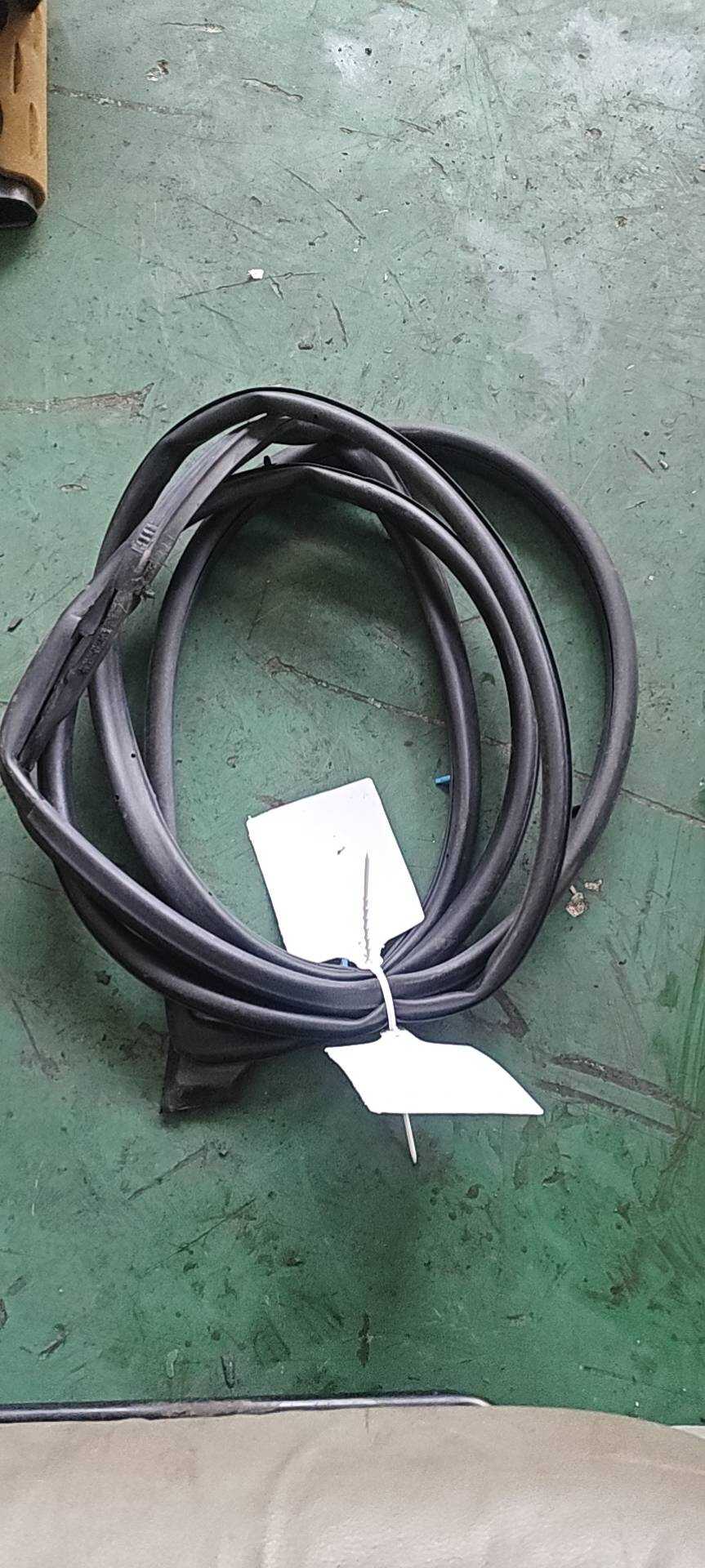 6107100XKZ16A 左前门密封条总成