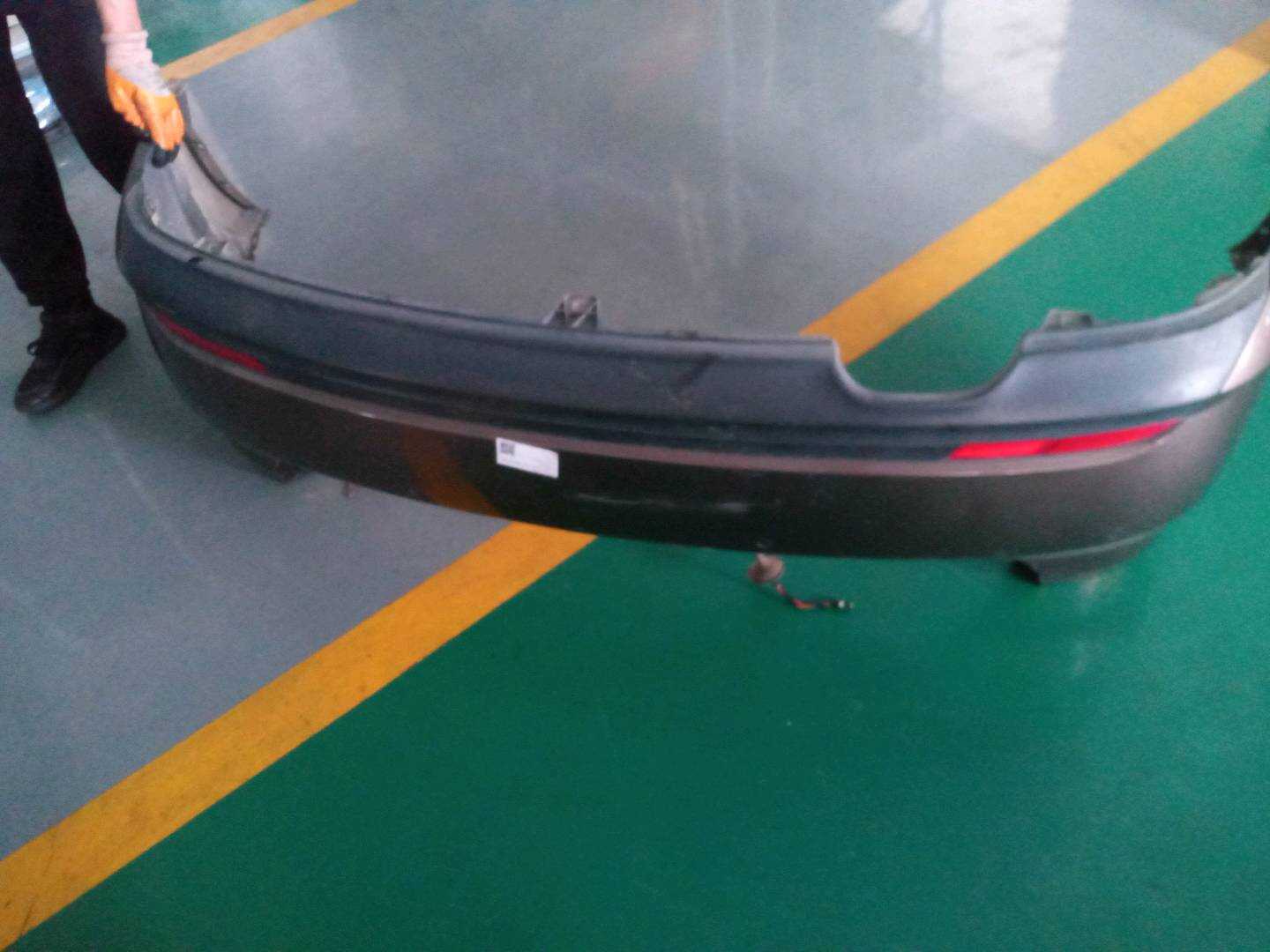 18D807417DGRU 后保险杠皮