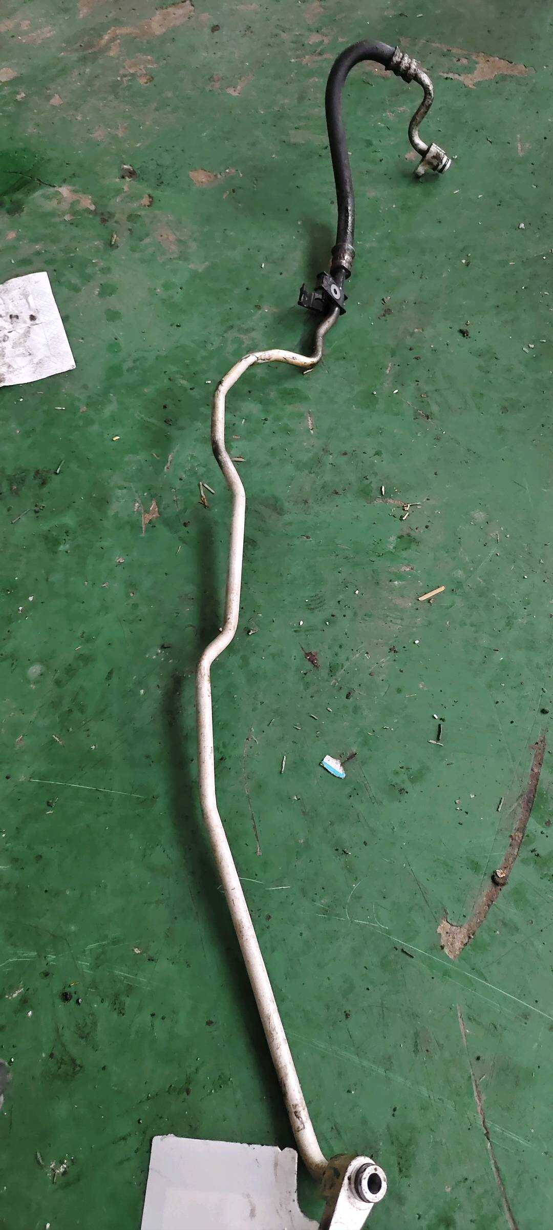 17217600973 变速器油冷却器进油管