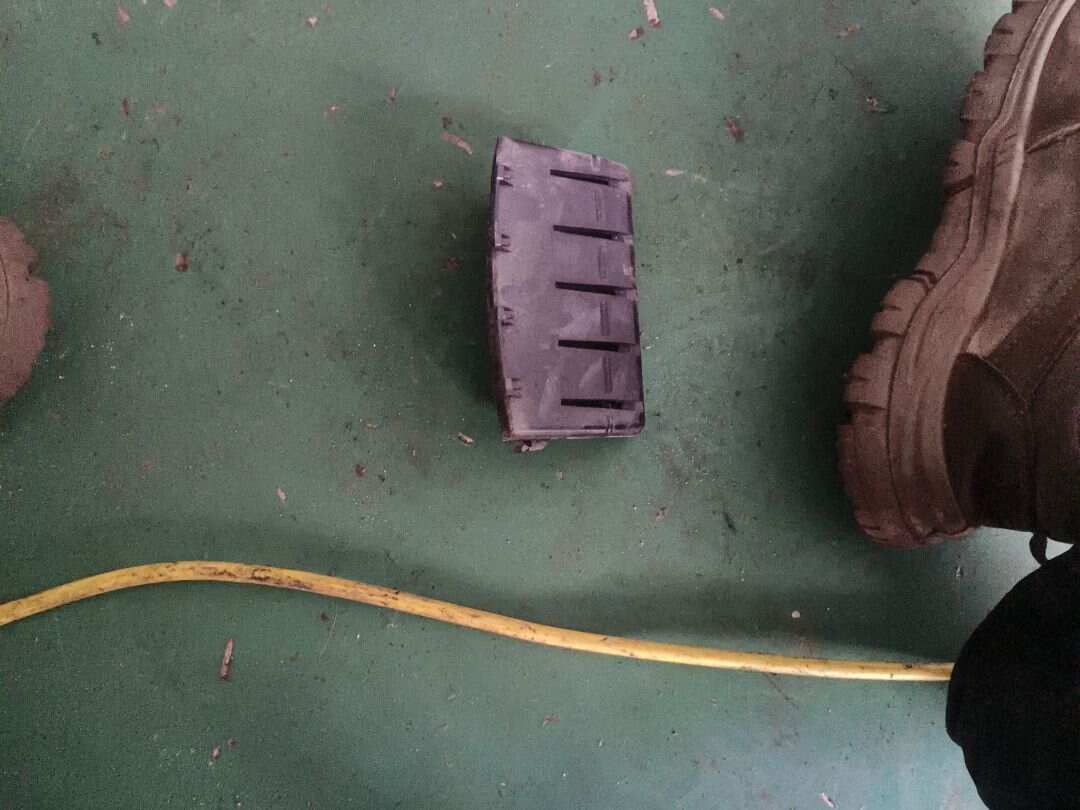 A22168300919051 杂物箱