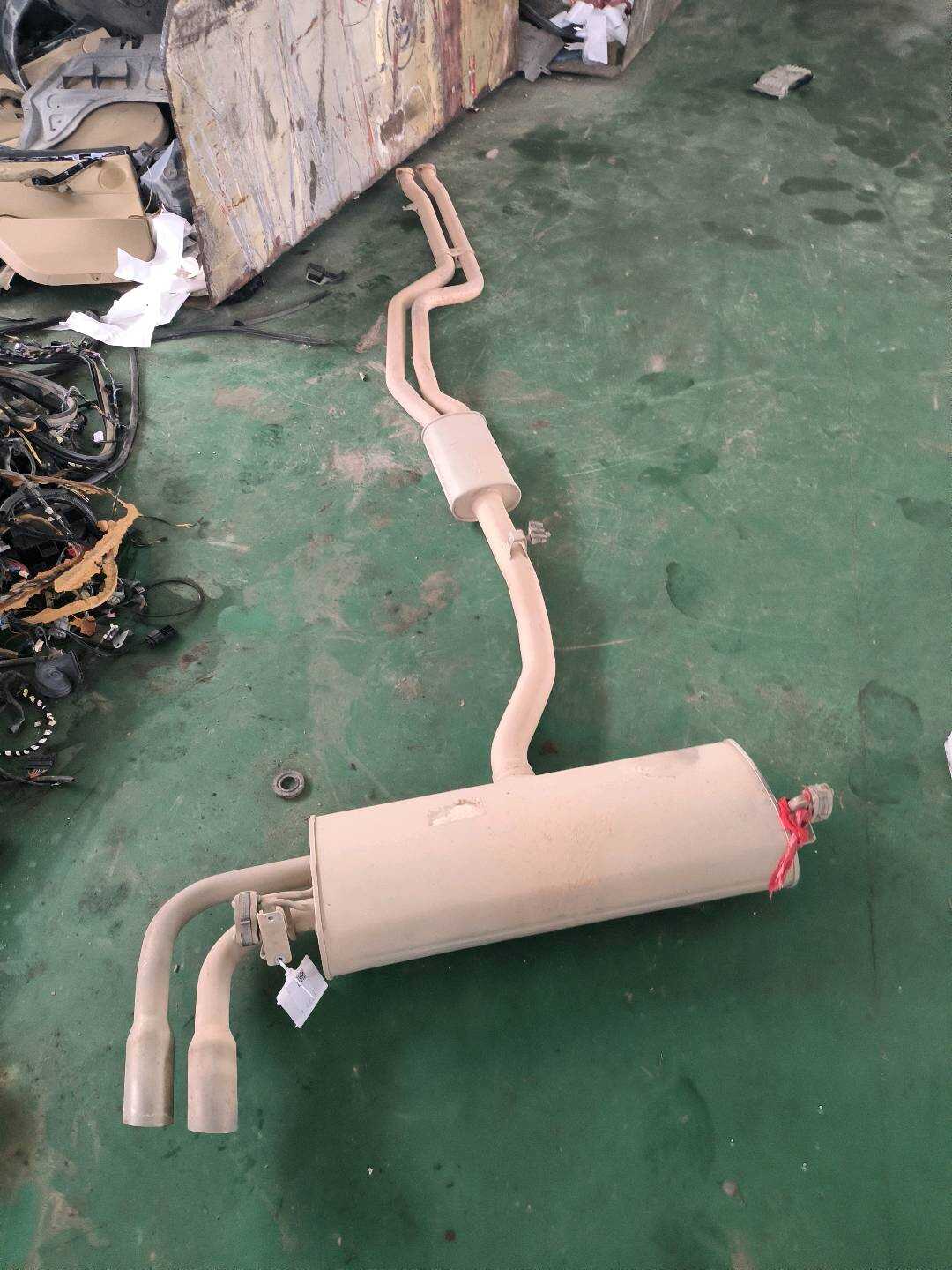 18307646022 排气管（前）