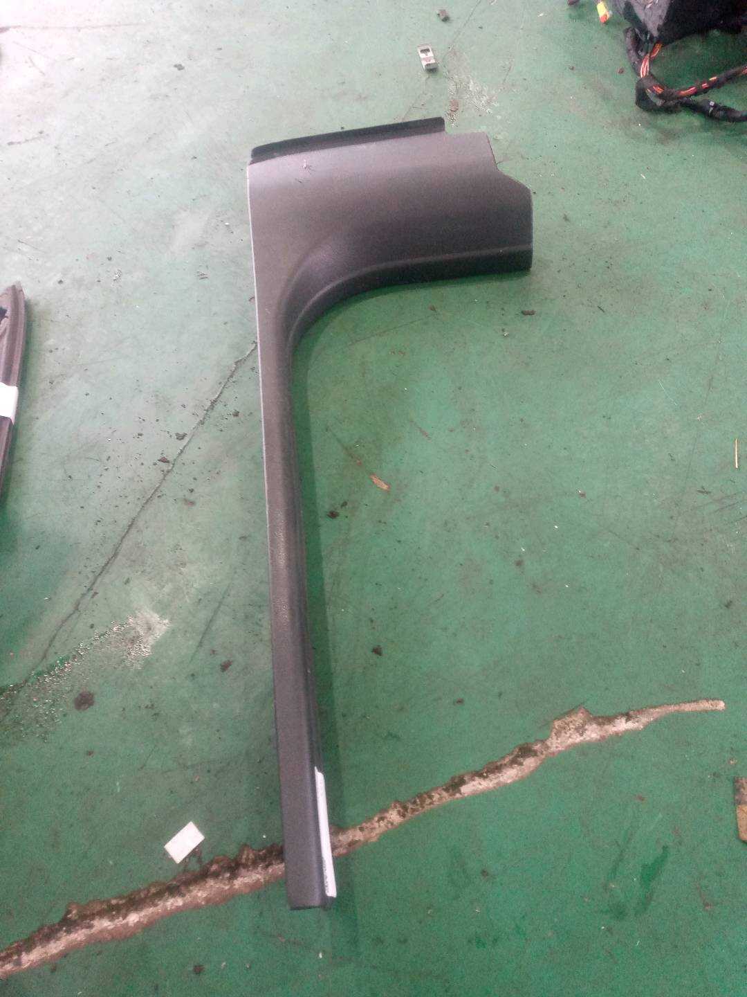 A24668056029H68 Front Door Sill Trim Panel, Right