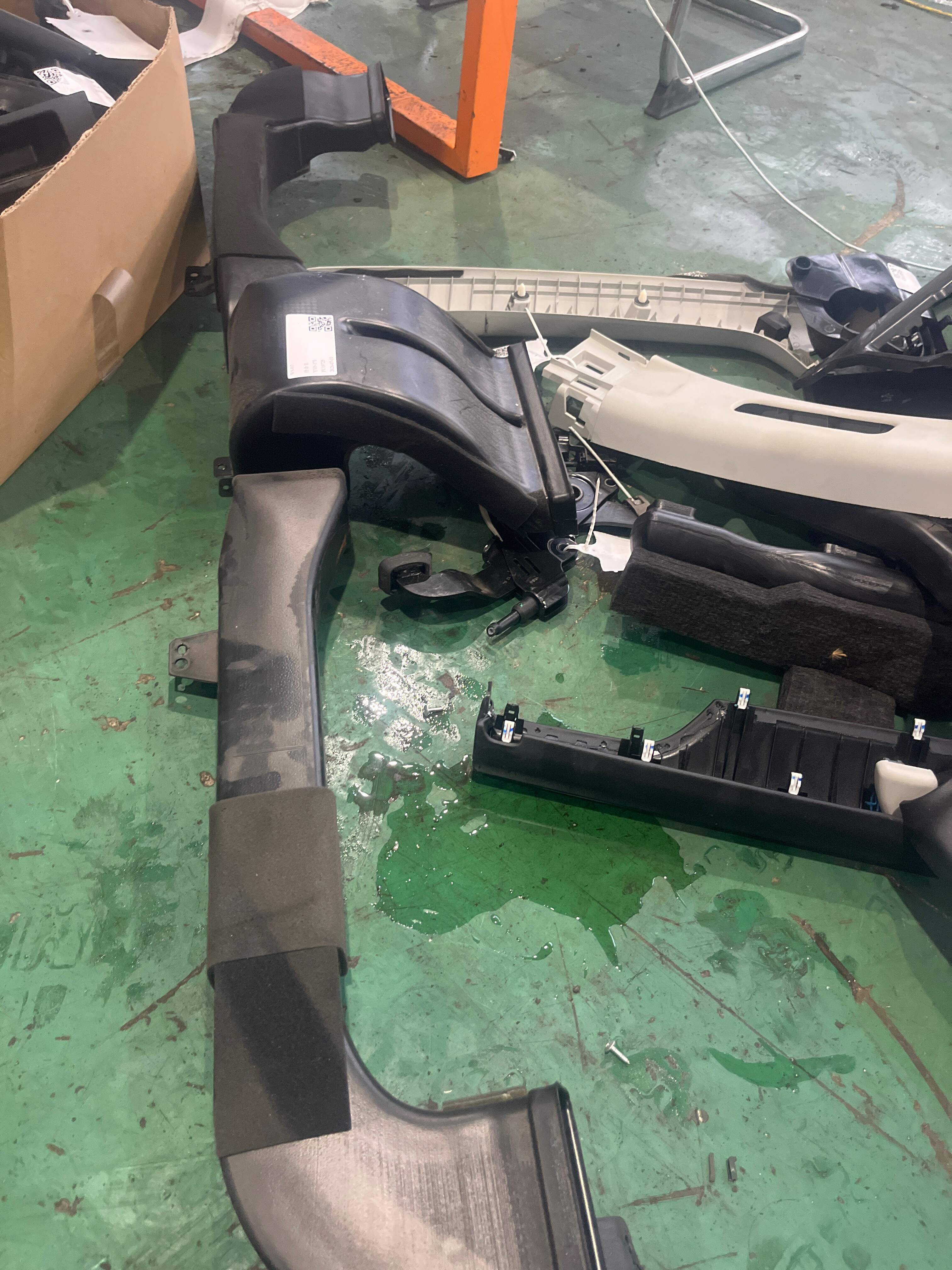 8123200XKZ0YA 中央吹面风道总成