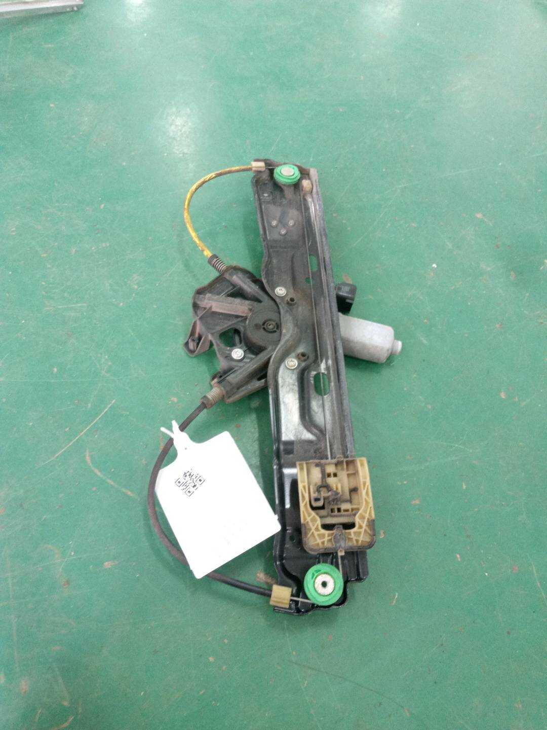 LR046660 后门玻璃升降器总成（右）