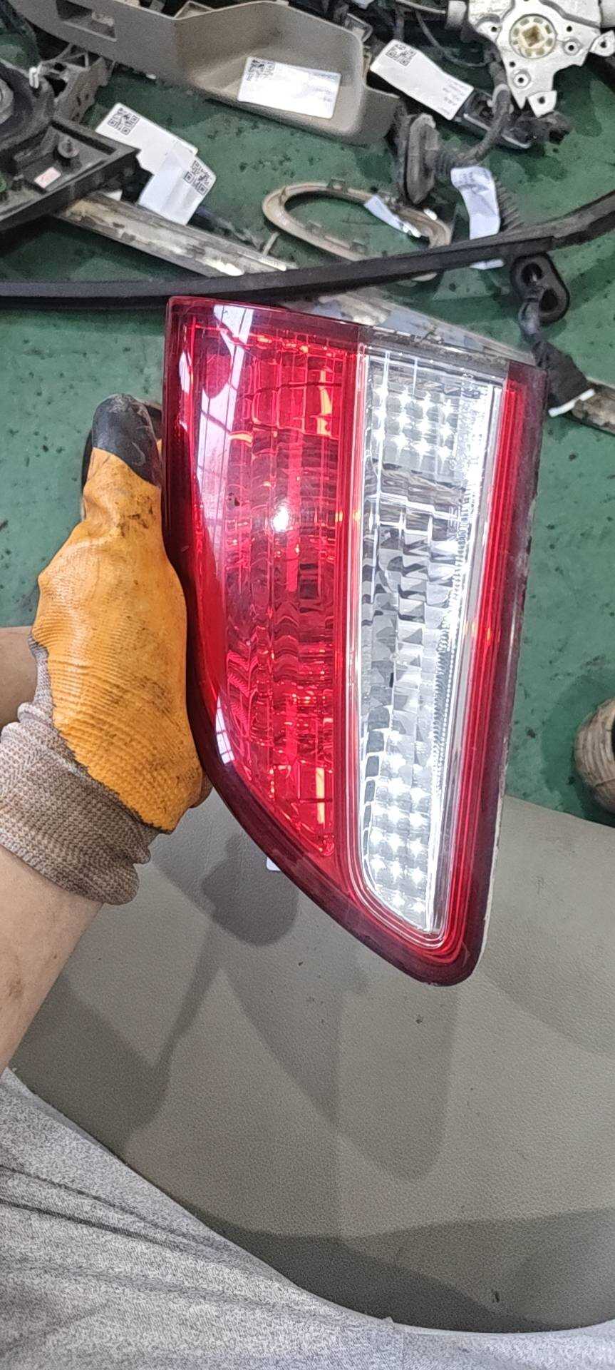 26550EX71A 内尾灯总成(右)