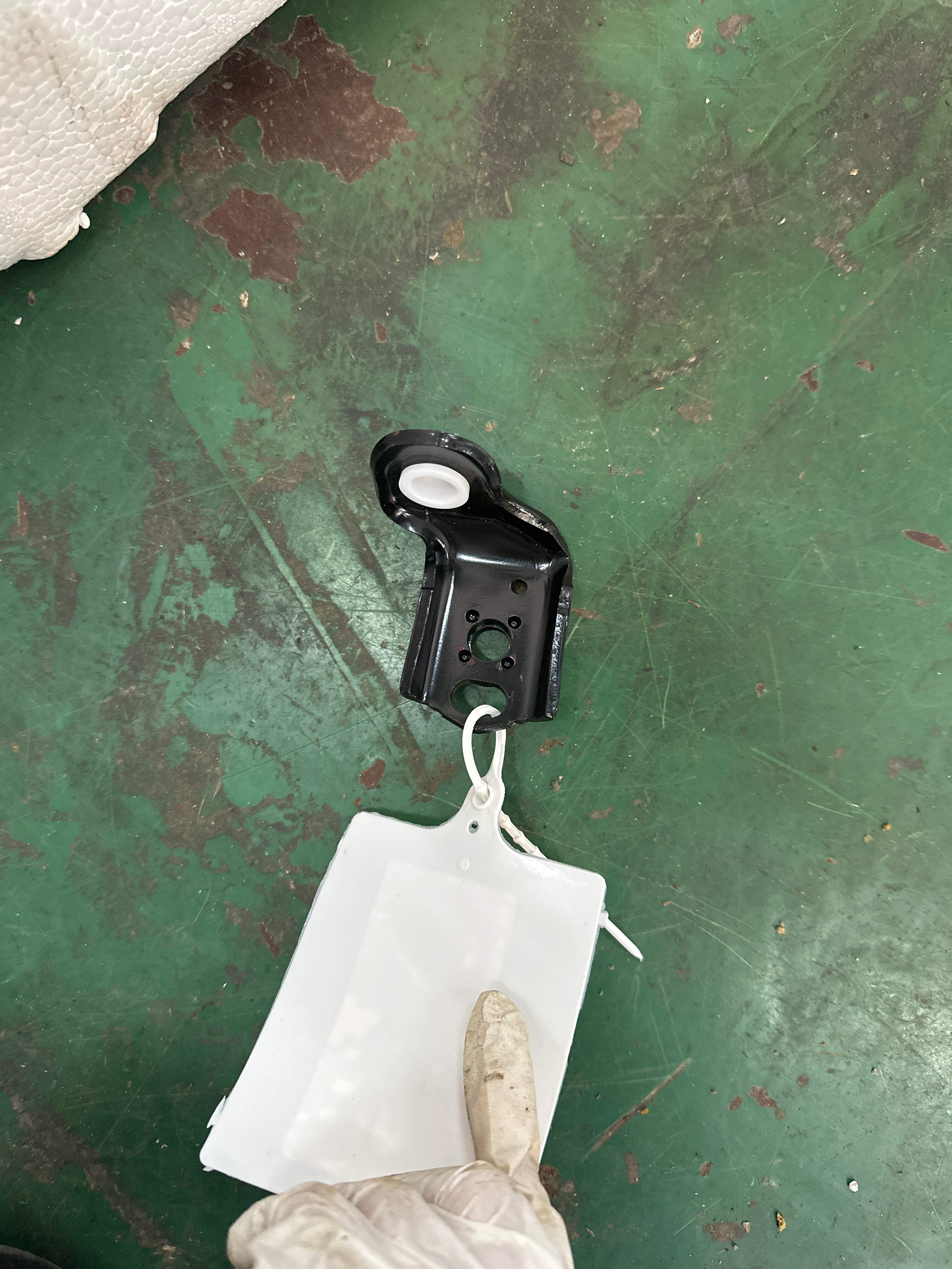 52207308100 后座椅靠背轴承座(右外)