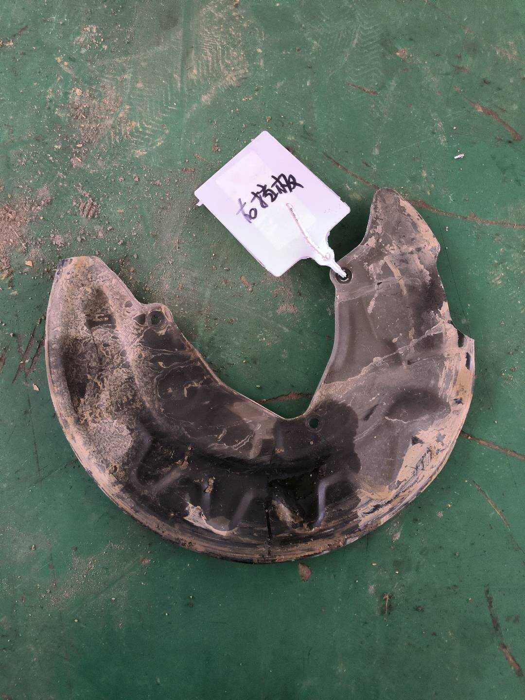5Q0615312G 前制动器挡板(右)