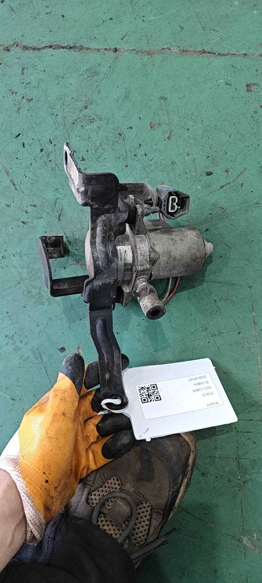 592002M000 Brake Vacuum Pump