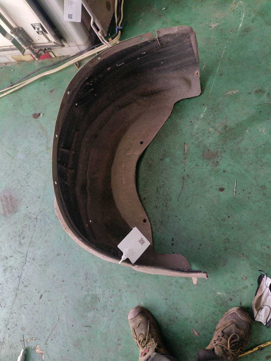 51717248212 后叶子板内衬（右）