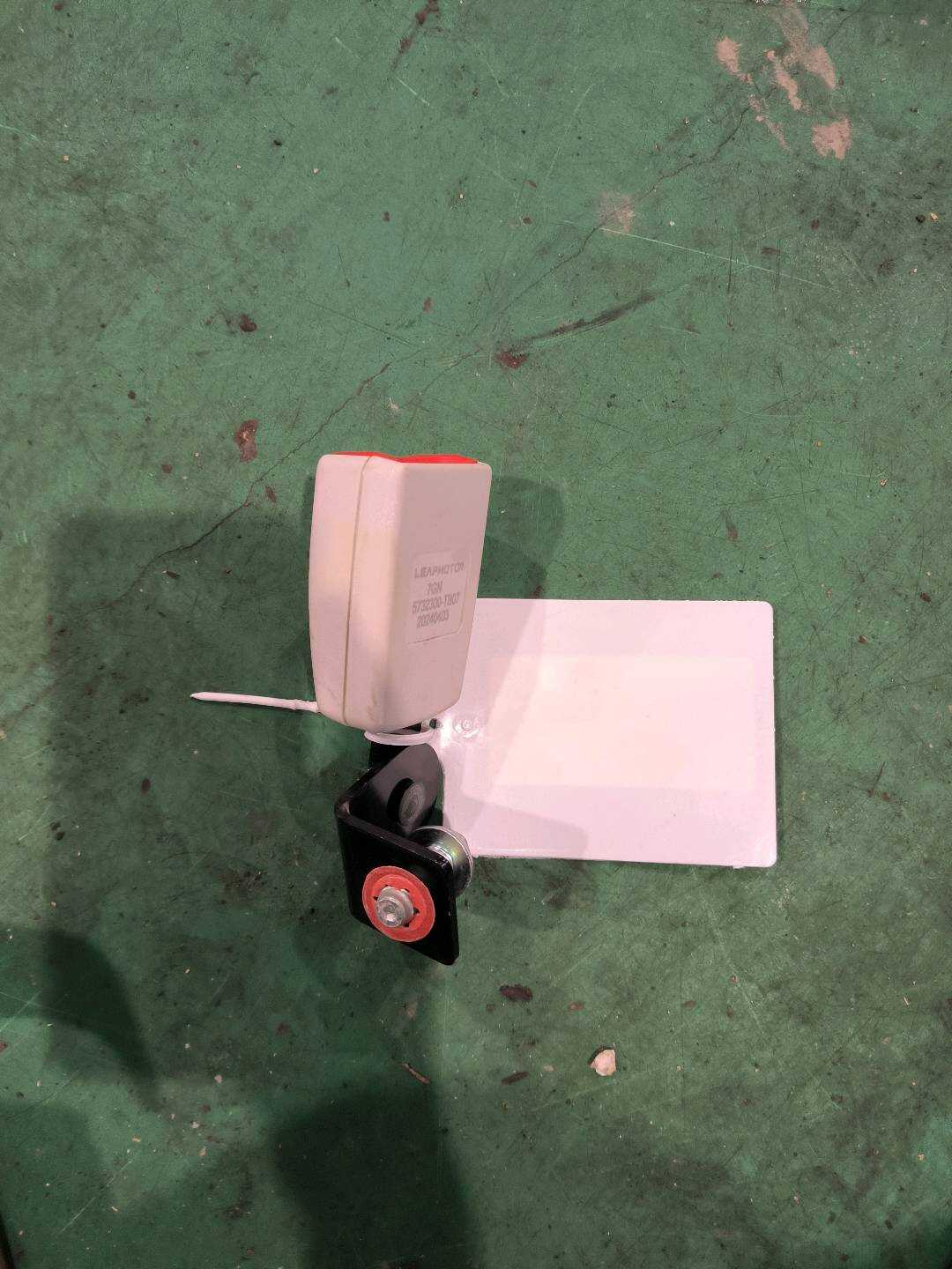 5732300TB07 后排单锁扣总成