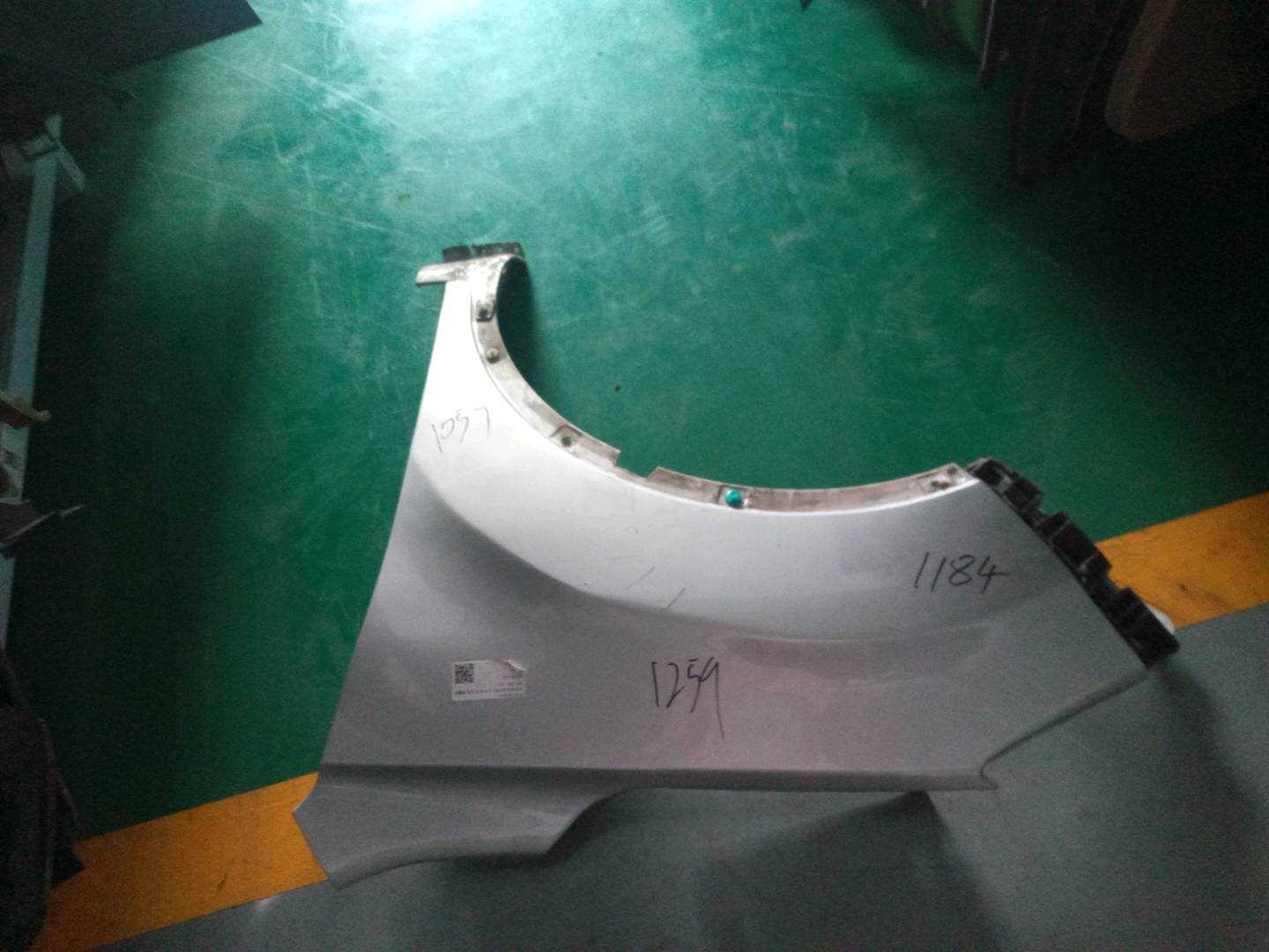 S1010681902 前叶子板(左)