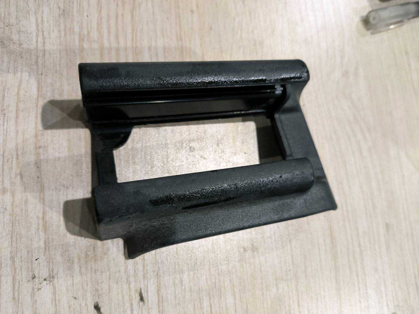 A20491901209051 驾驶员座椅底座滑轨饰盖（左前）