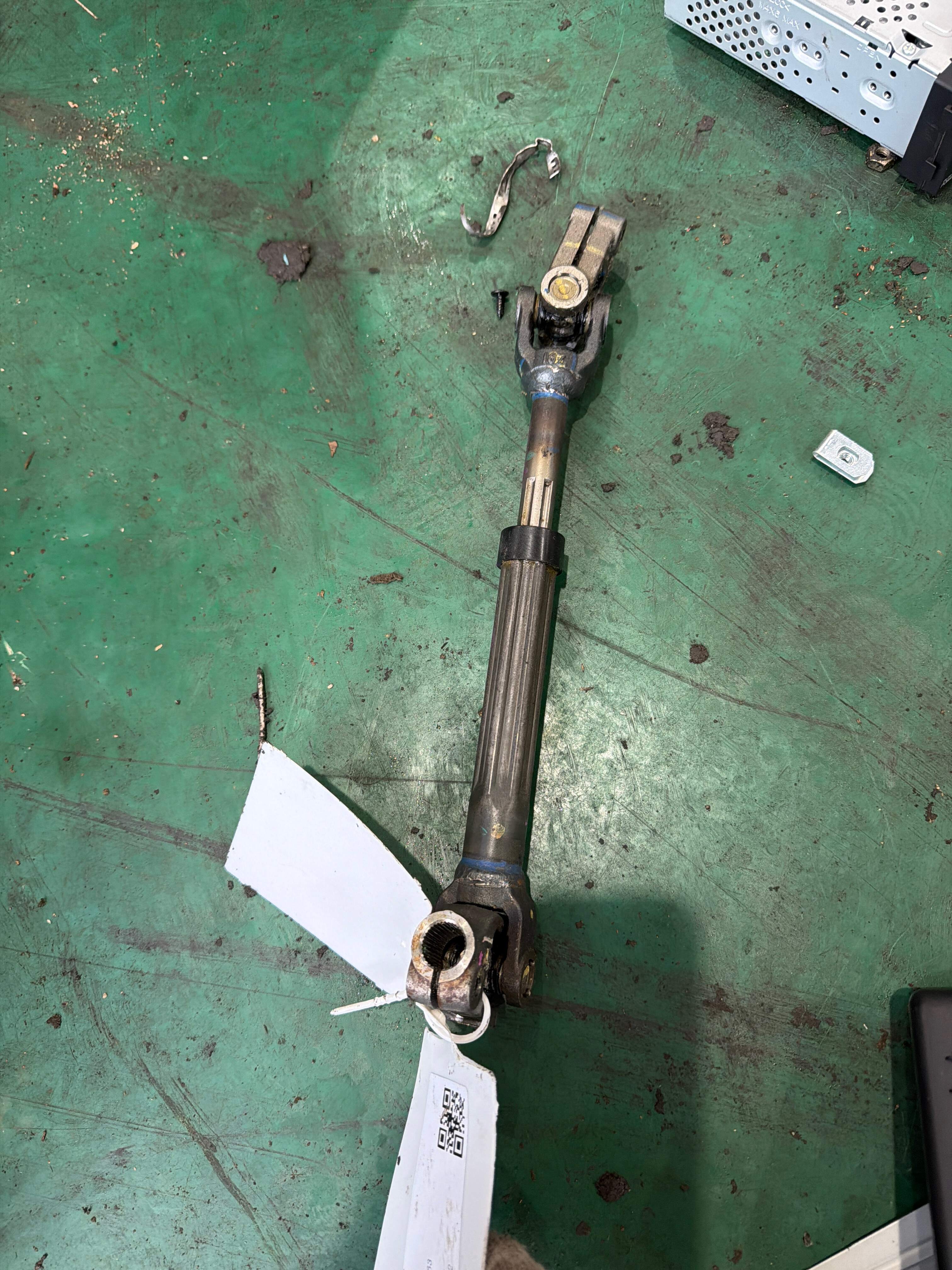 564001R200 Steering Column Connecting Shaft, Lower