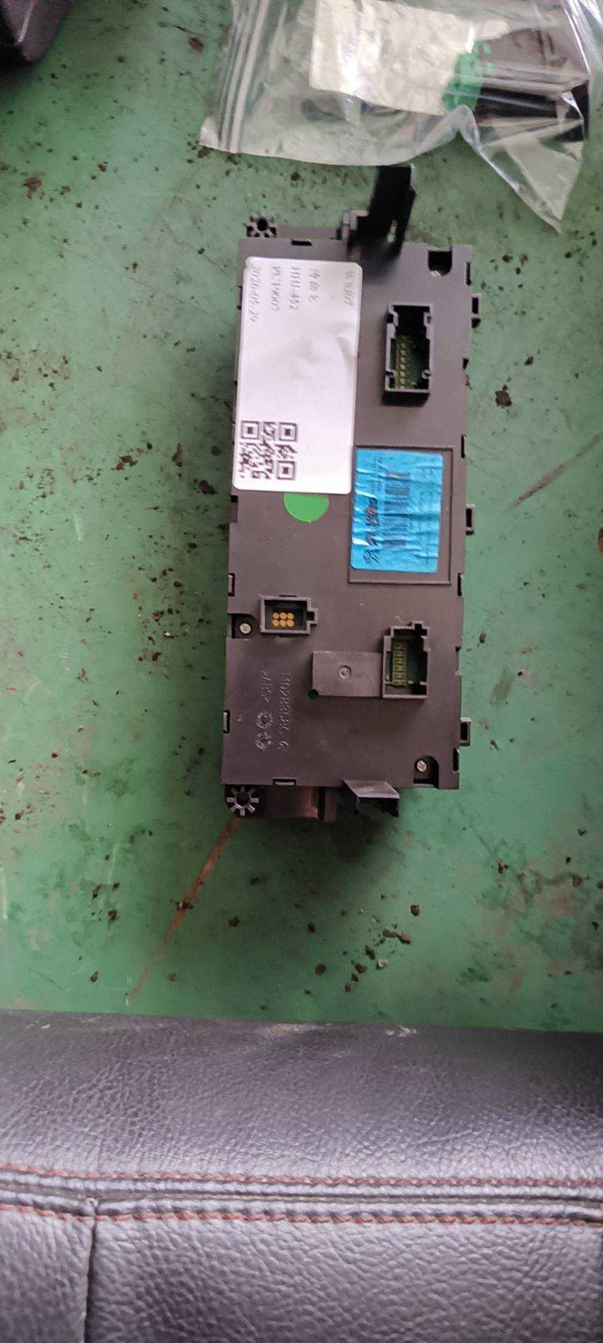 98075822ZD 空调控制器