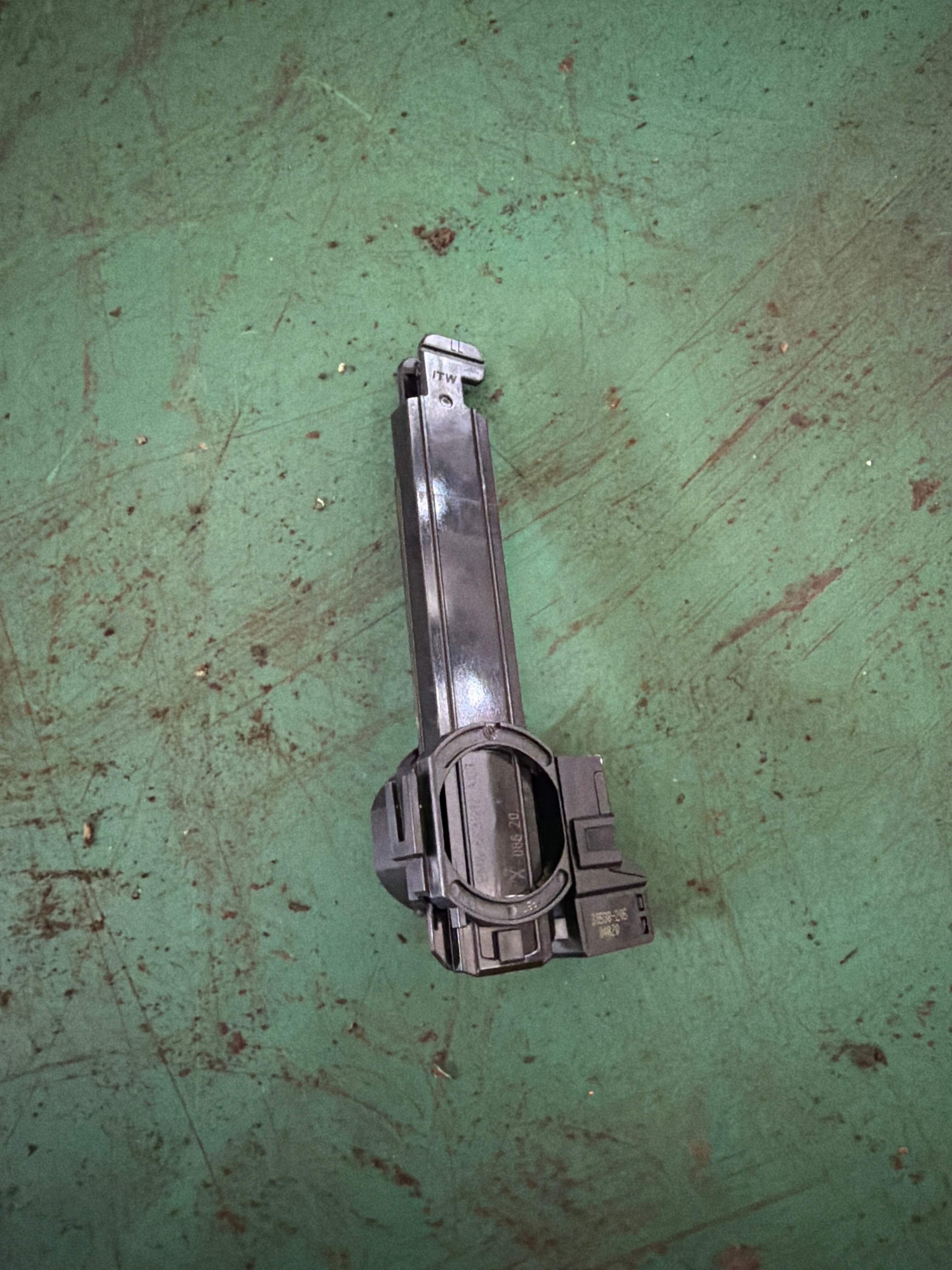 51456831912 Glove Box Damper Bumper