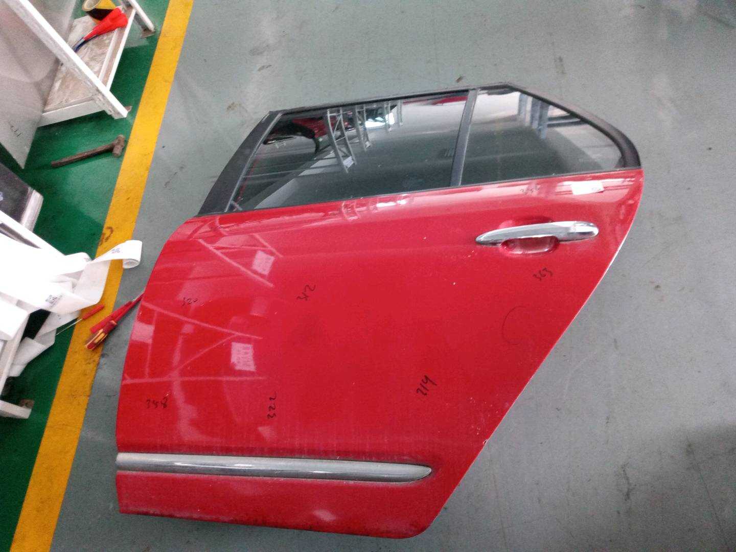 770031D010 后门壳（左）