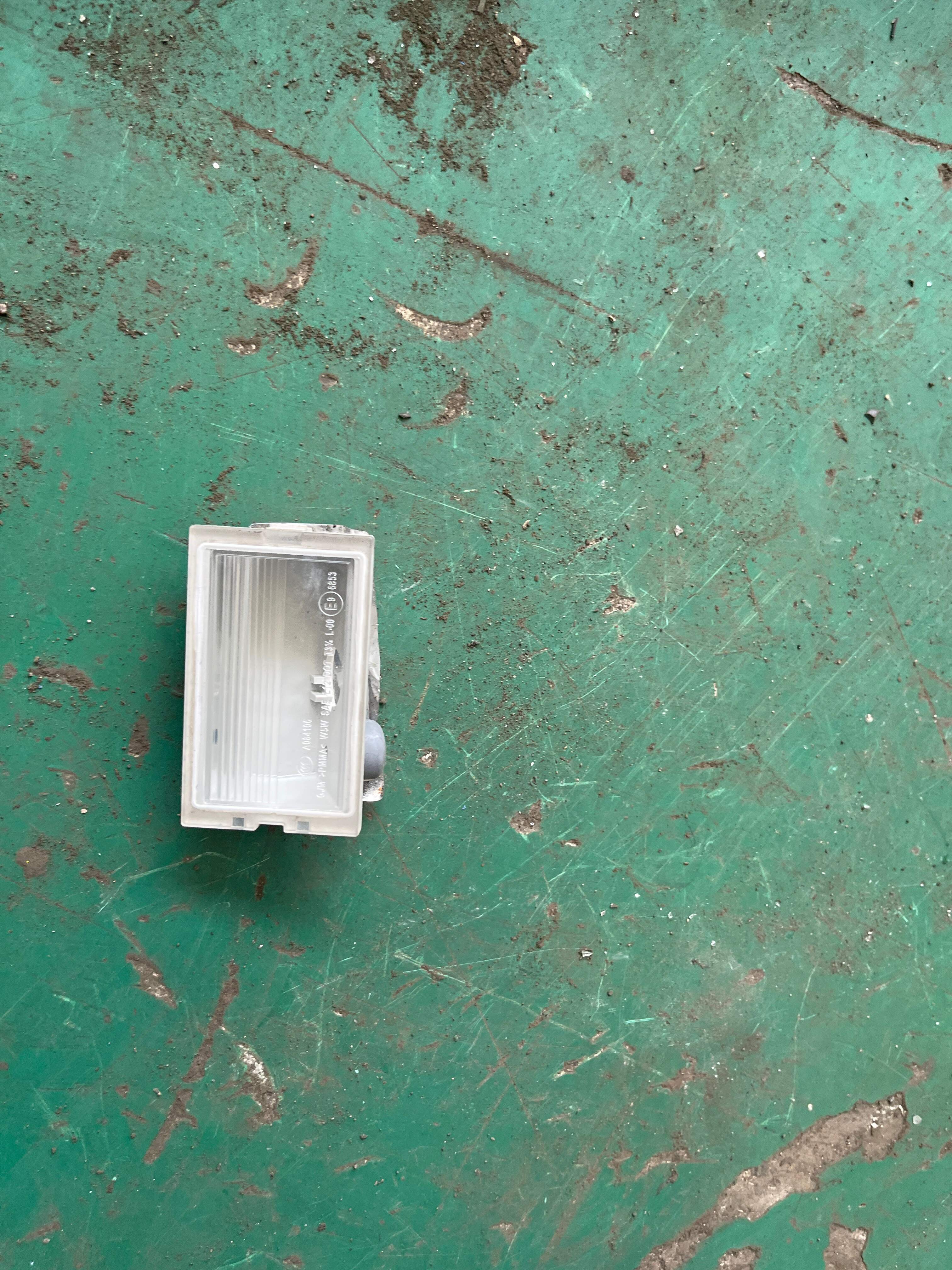 XFC500040 后牌照灯