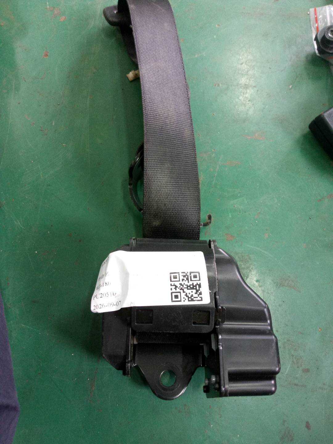72117161648 后座椅中央安全带