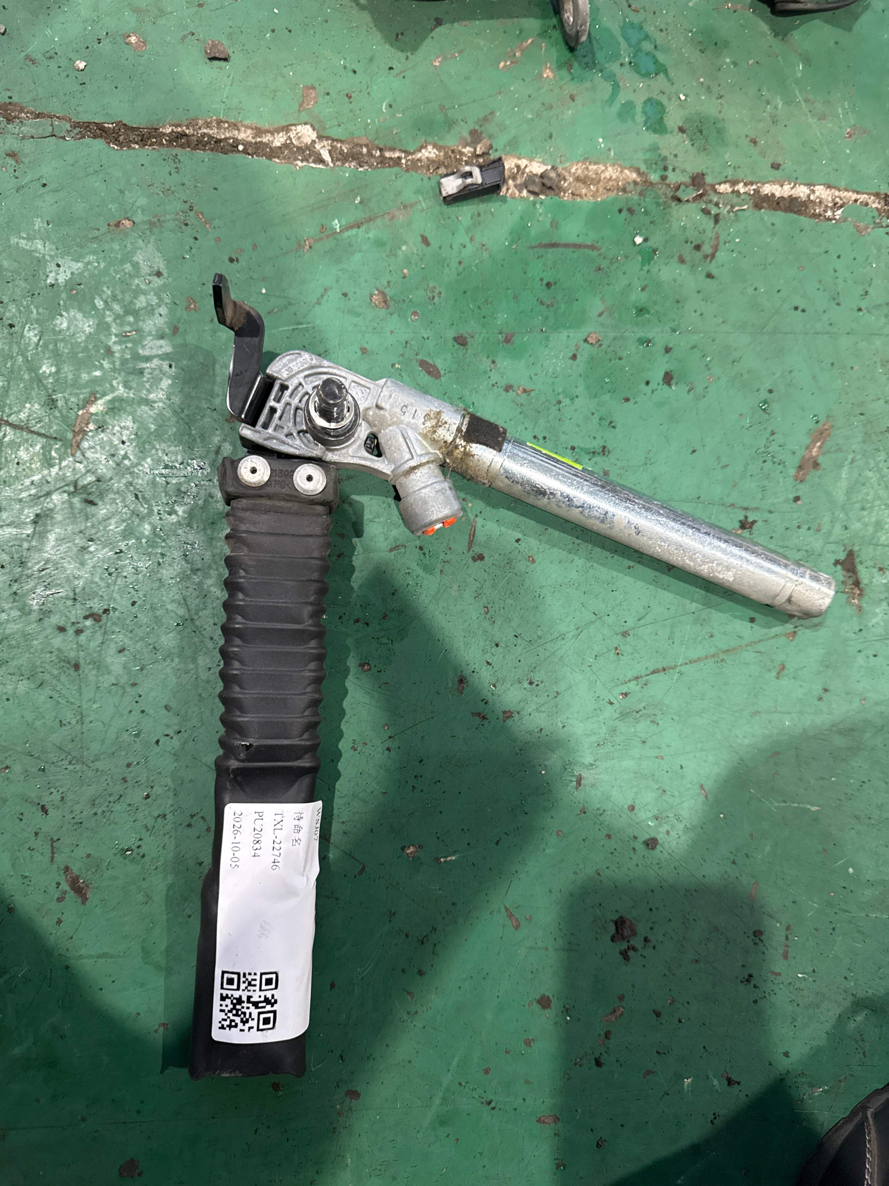 888314Q000SH 前座椅安全带张紧器(左)