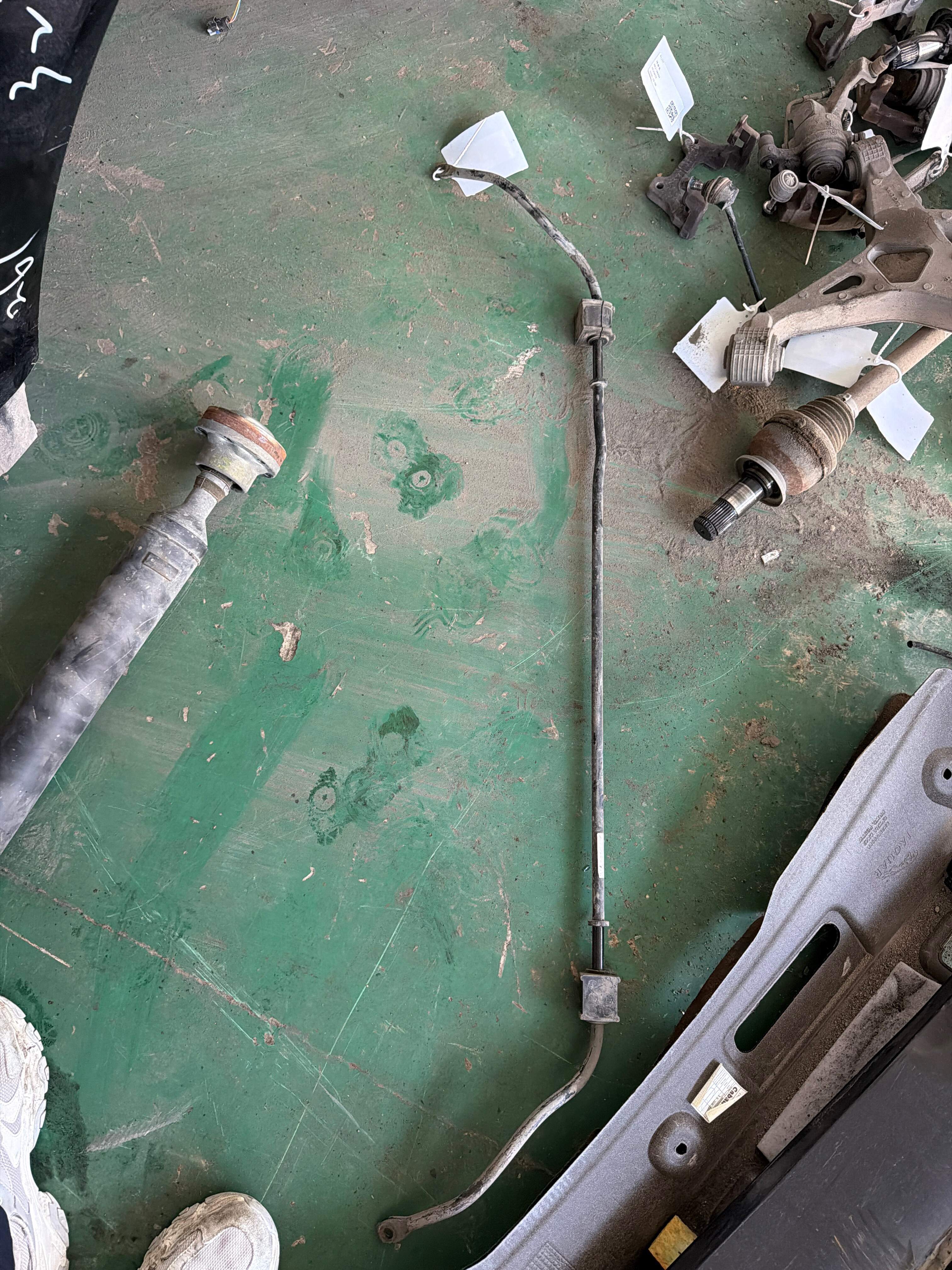 C2Z3525 后平衡杆总成