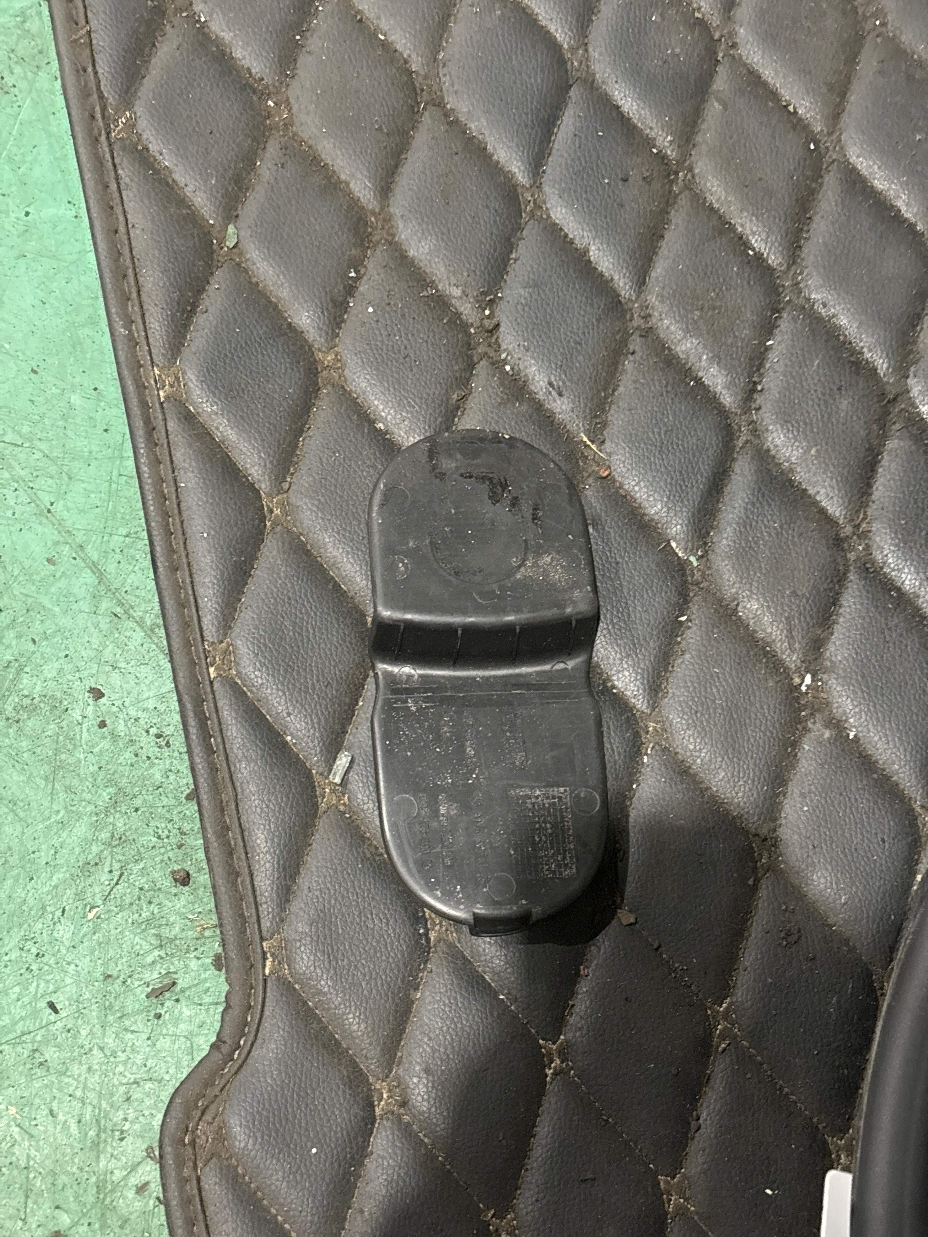 A1566890200 储物格附件