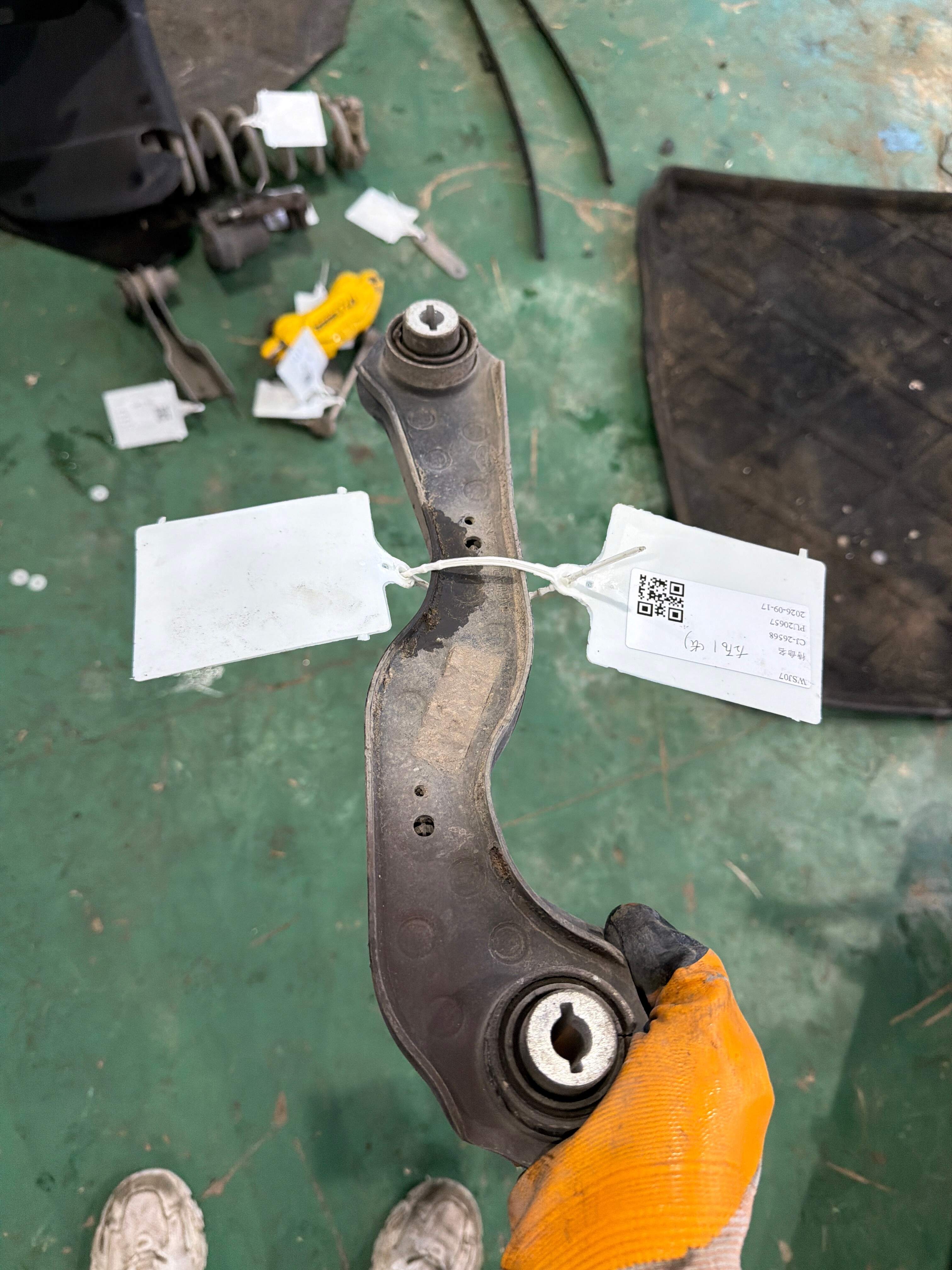 T4A1004 Rear Upper Control Arm, Left