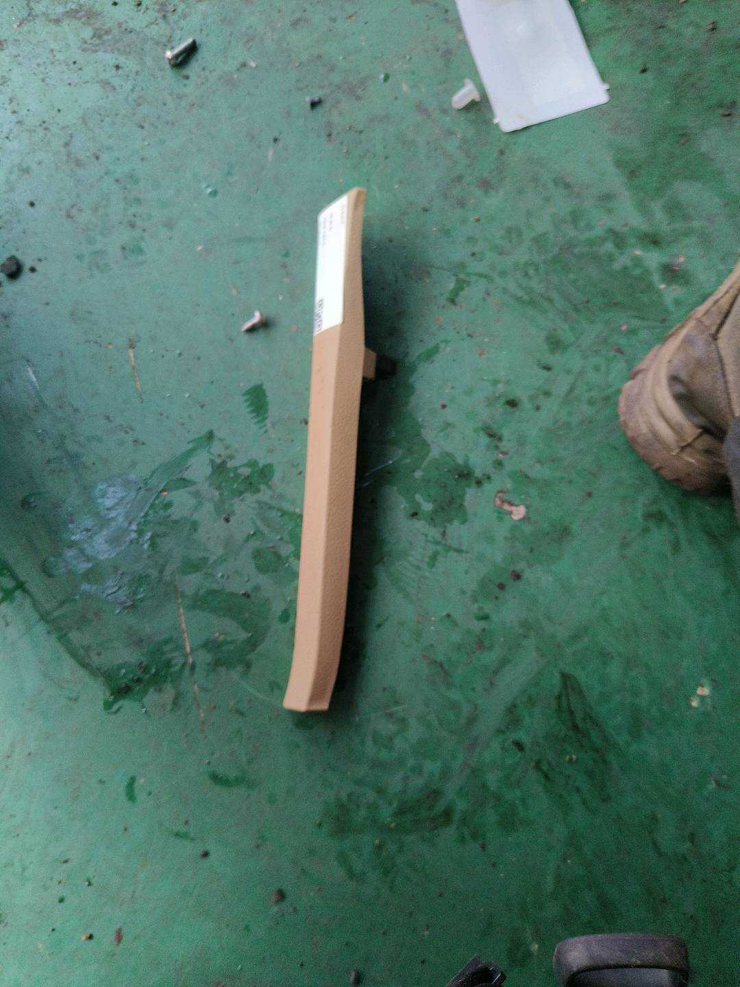 95855523800 A柱内衬(右中)