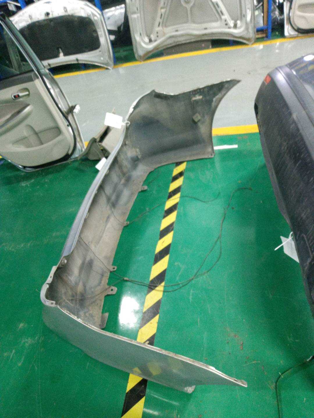 5215902953 后保险杠皮