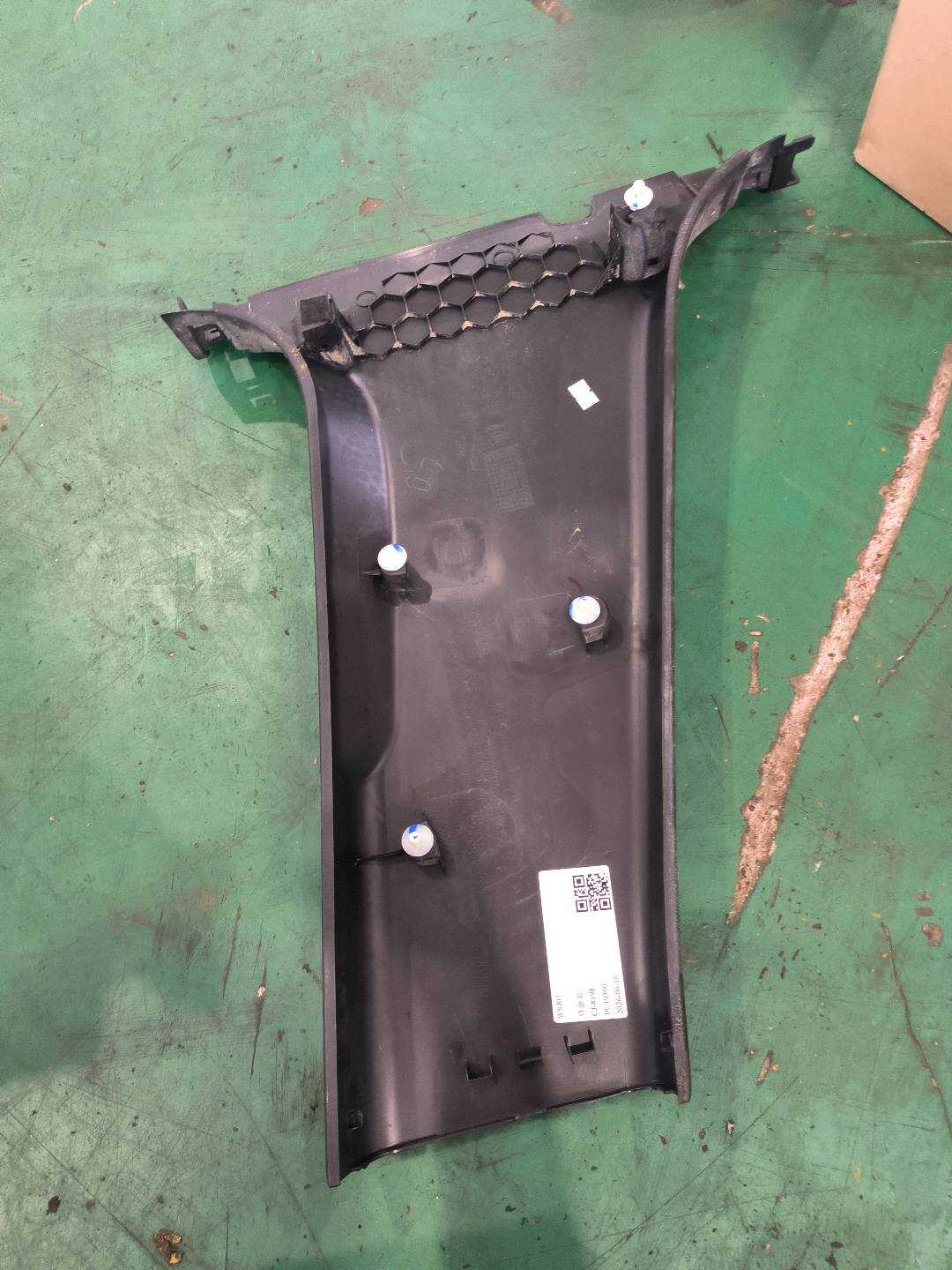 769162V70B B柱下内衬(左)