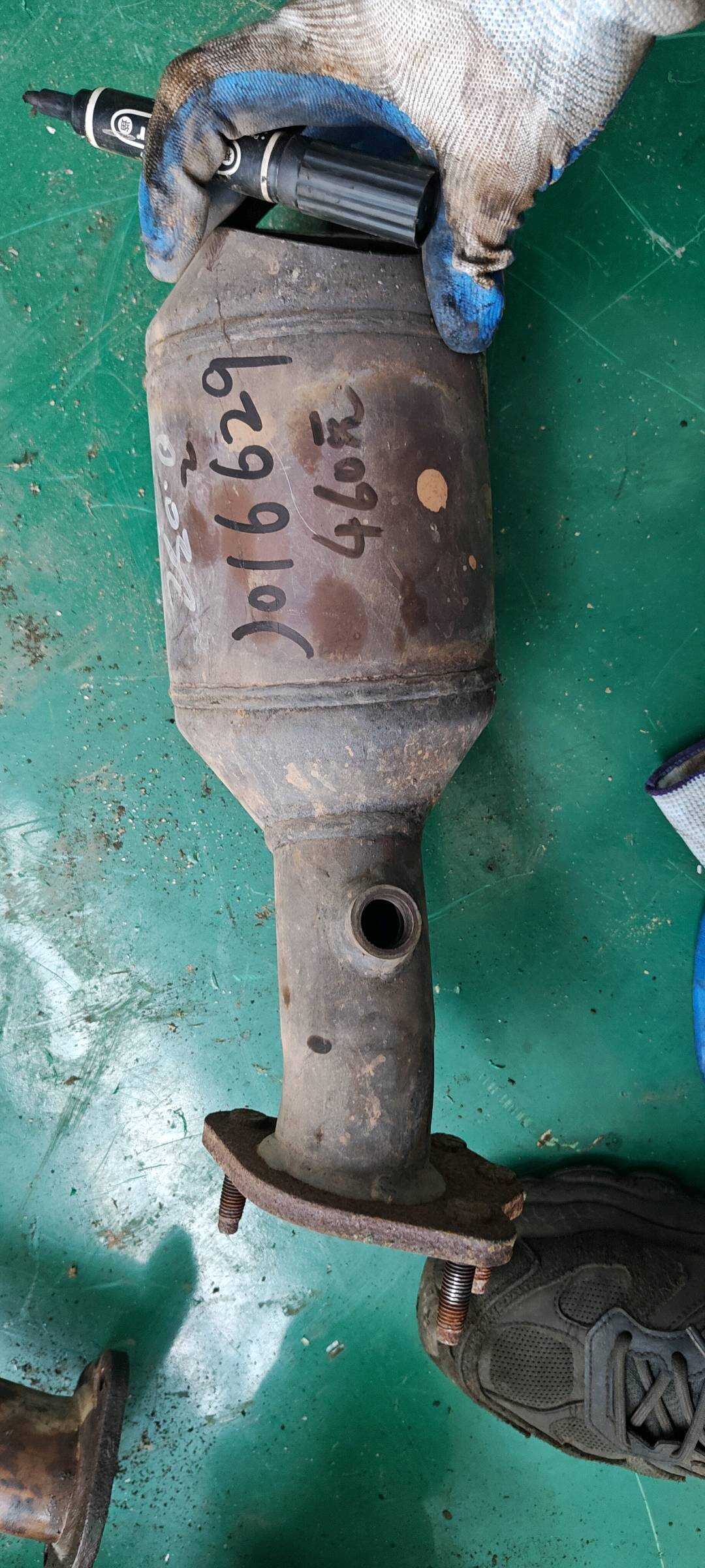 10102806 Three-Way Catalytic Converter
