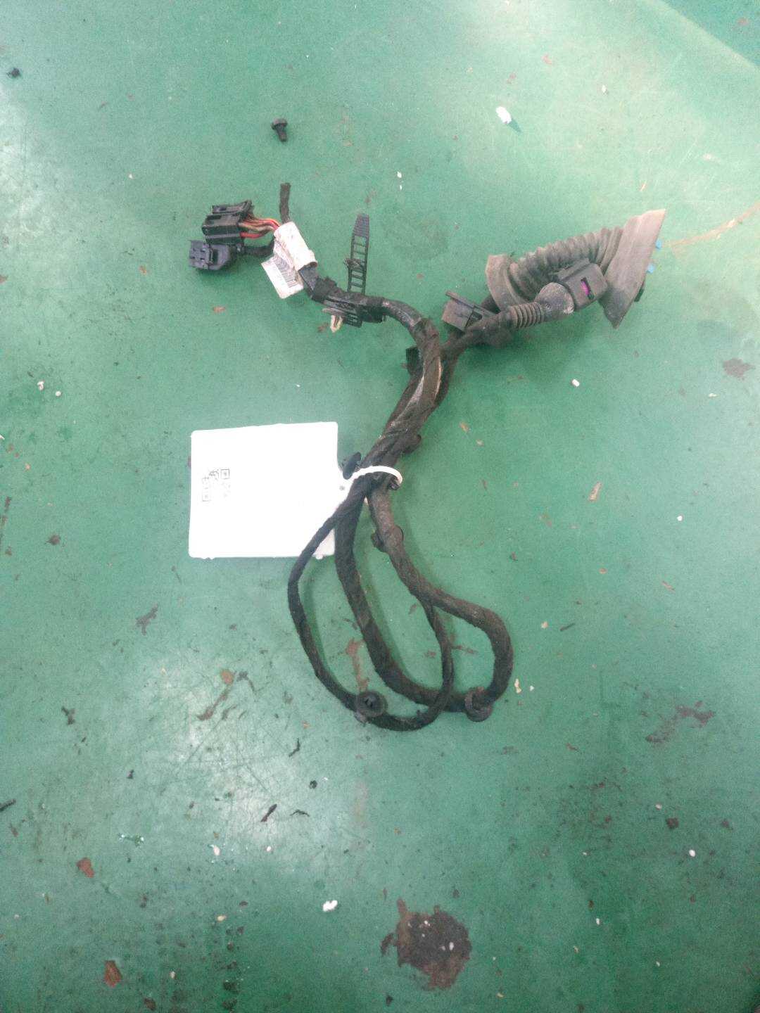 8E1971029S Front Door Wiring Harness, Right
