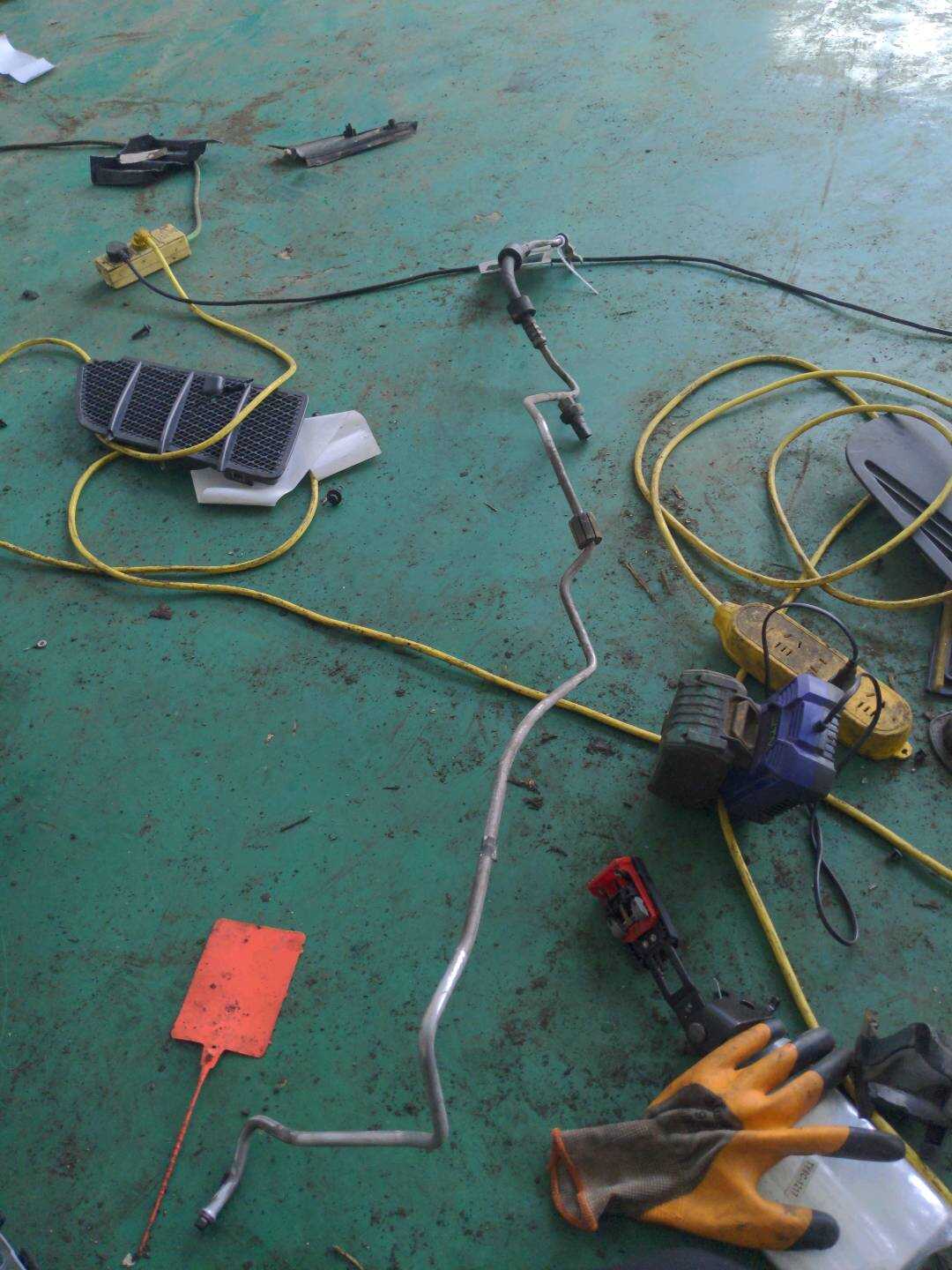A1648304815 空调管高压管（从冷凝器到蒸发器）