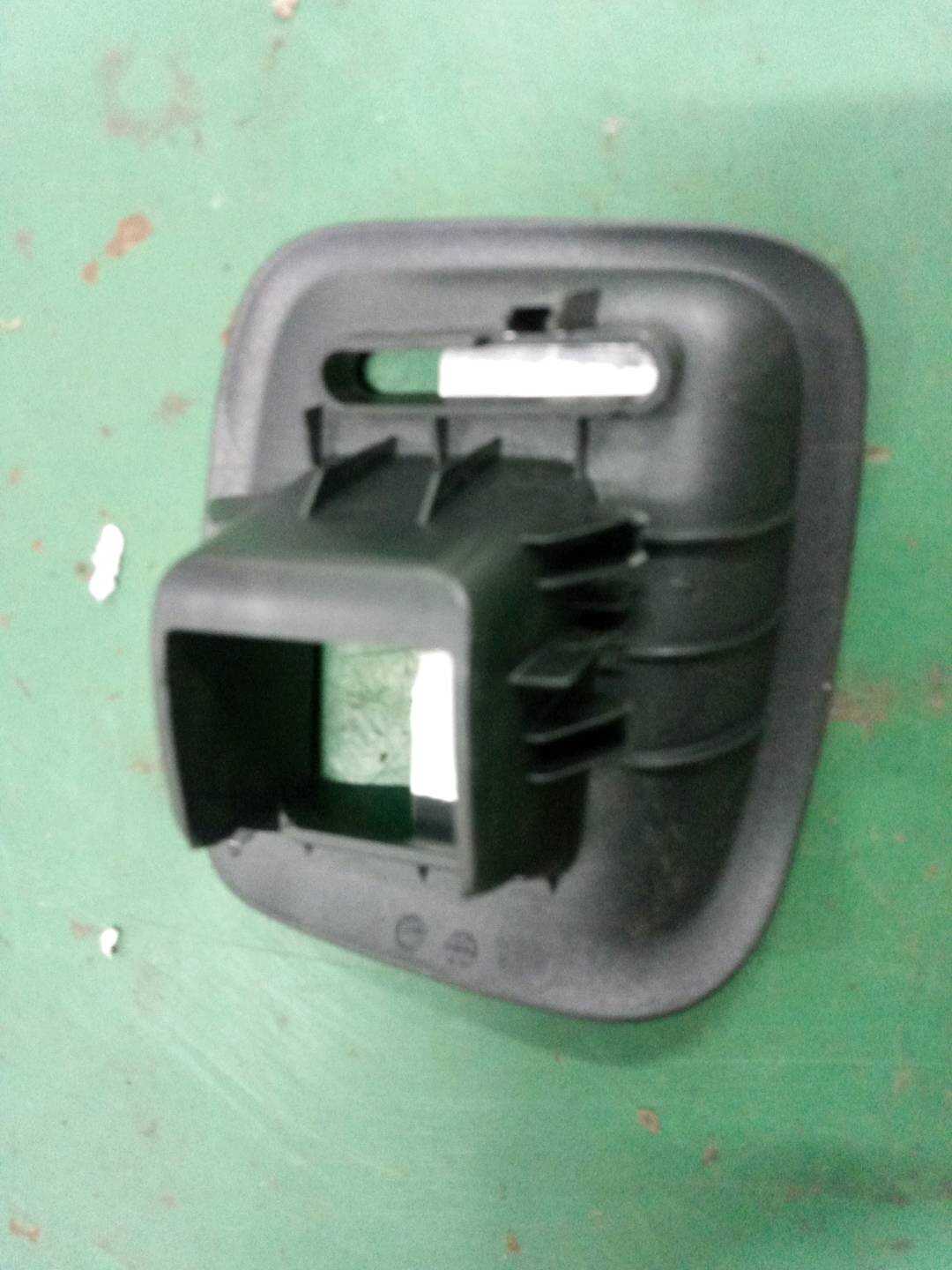A17692307009051 Baffle, Left