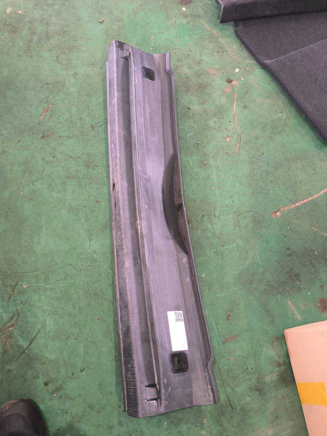 510863459D 后围板饰板