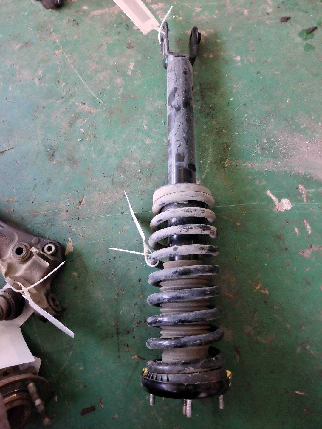 C2Z5526 Front Shock Absorber Insert