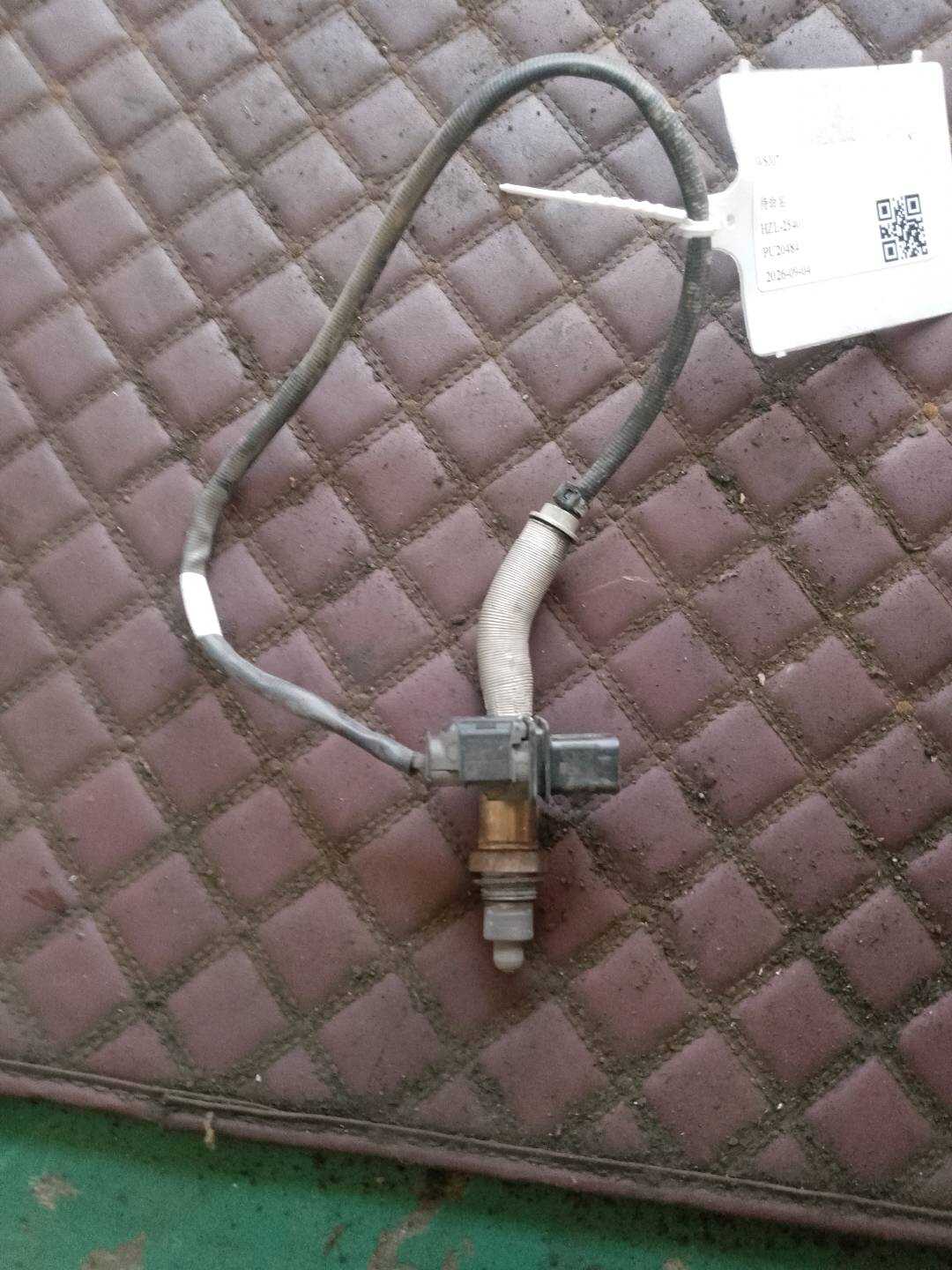 11788659884 氧传感器（前）