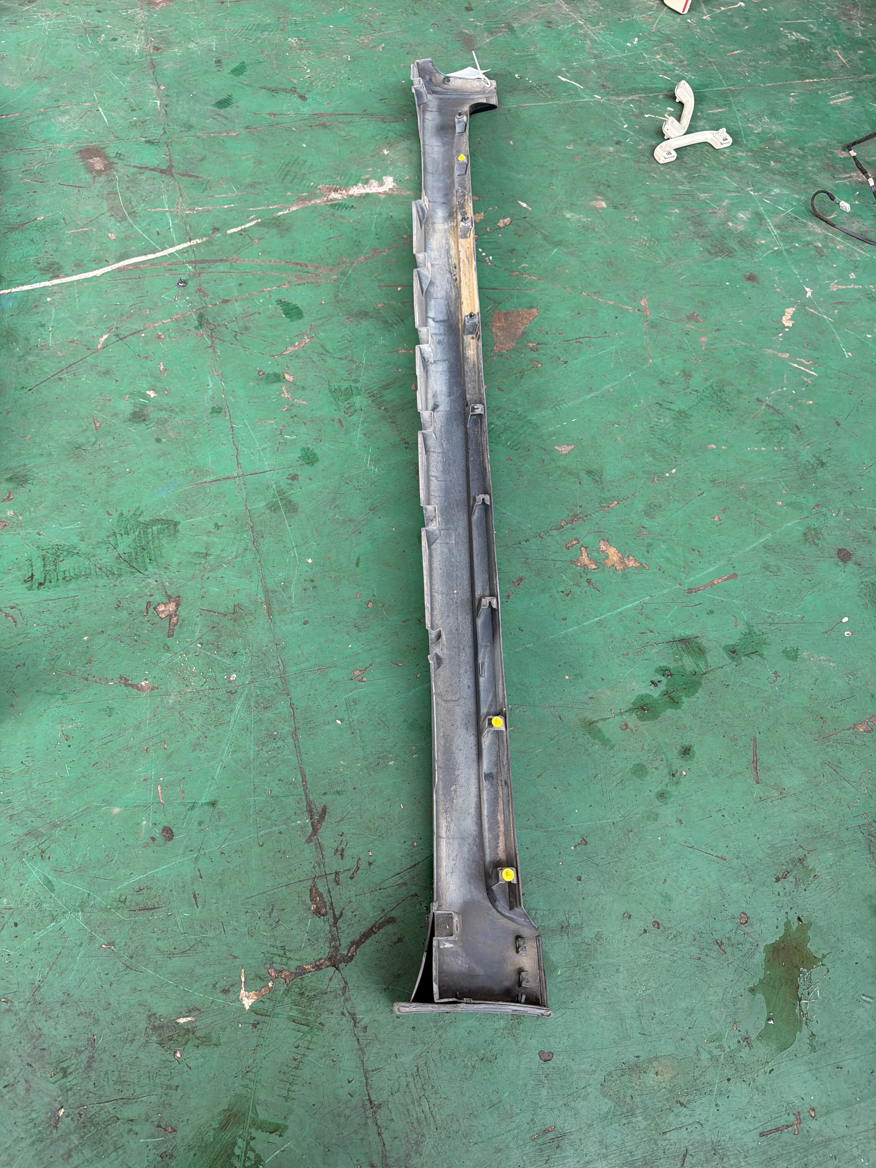 G68512DRMB 底大边（左）