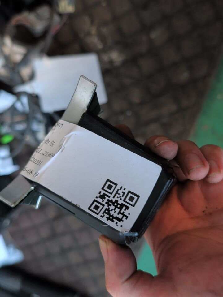 A16468009147H85 中央控制台茶杯架