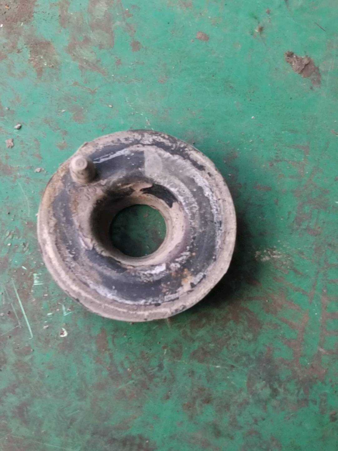 1K0512297D 后减震器弹簧软垫(左下)