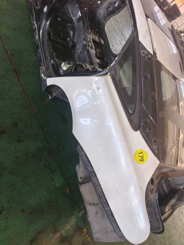 C2D9300 C柱(左)