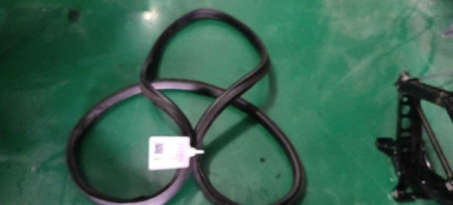 C2Z8332 Trunk Lid Seal Strip