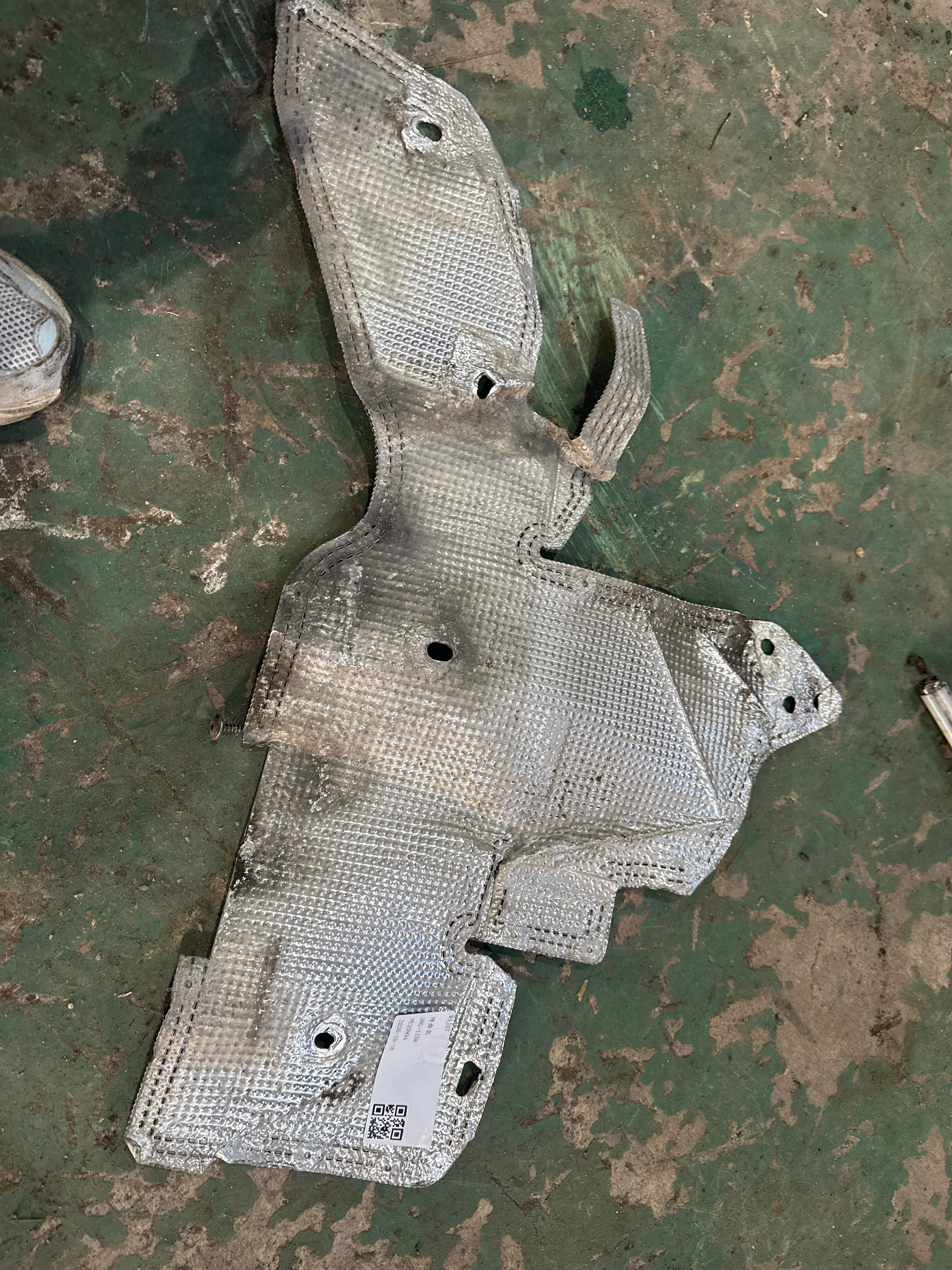 8E0804162B Heat Shield