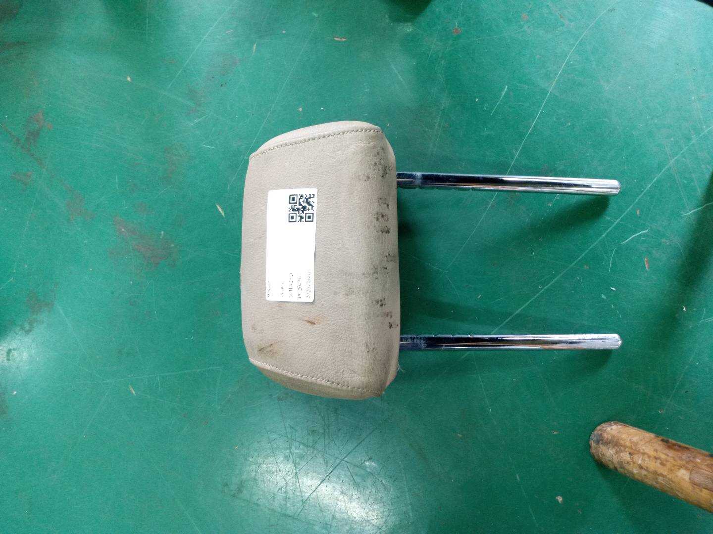 52207247086 后座椅头枕(右)